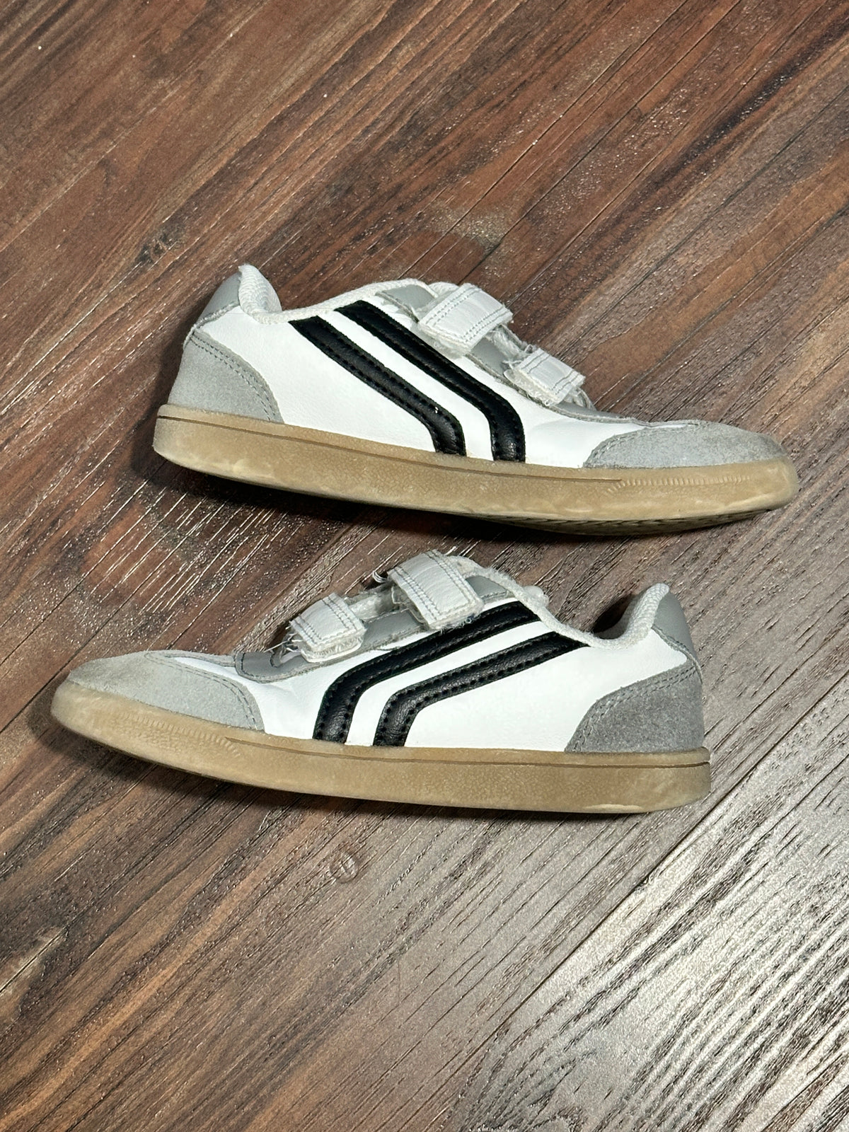 #48 Cat & Jack Sneakers Size 12