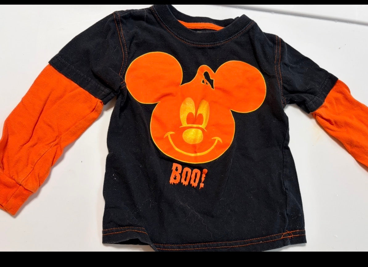 #35 3t Mickey Mouse Halloween shirt