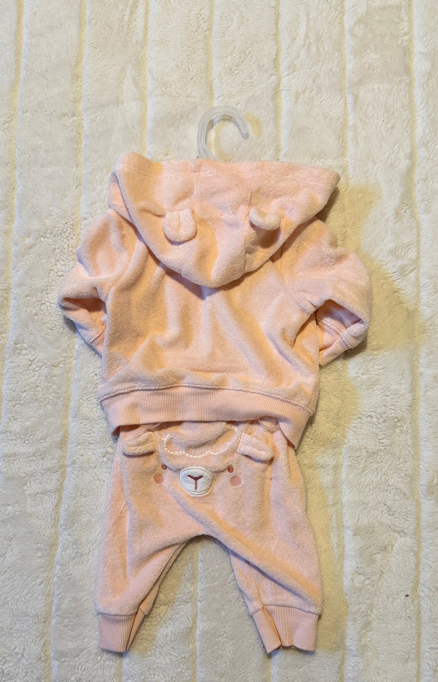 #56 REDUCED NWT Carter’s pink baby tracksuit girls size 3 months