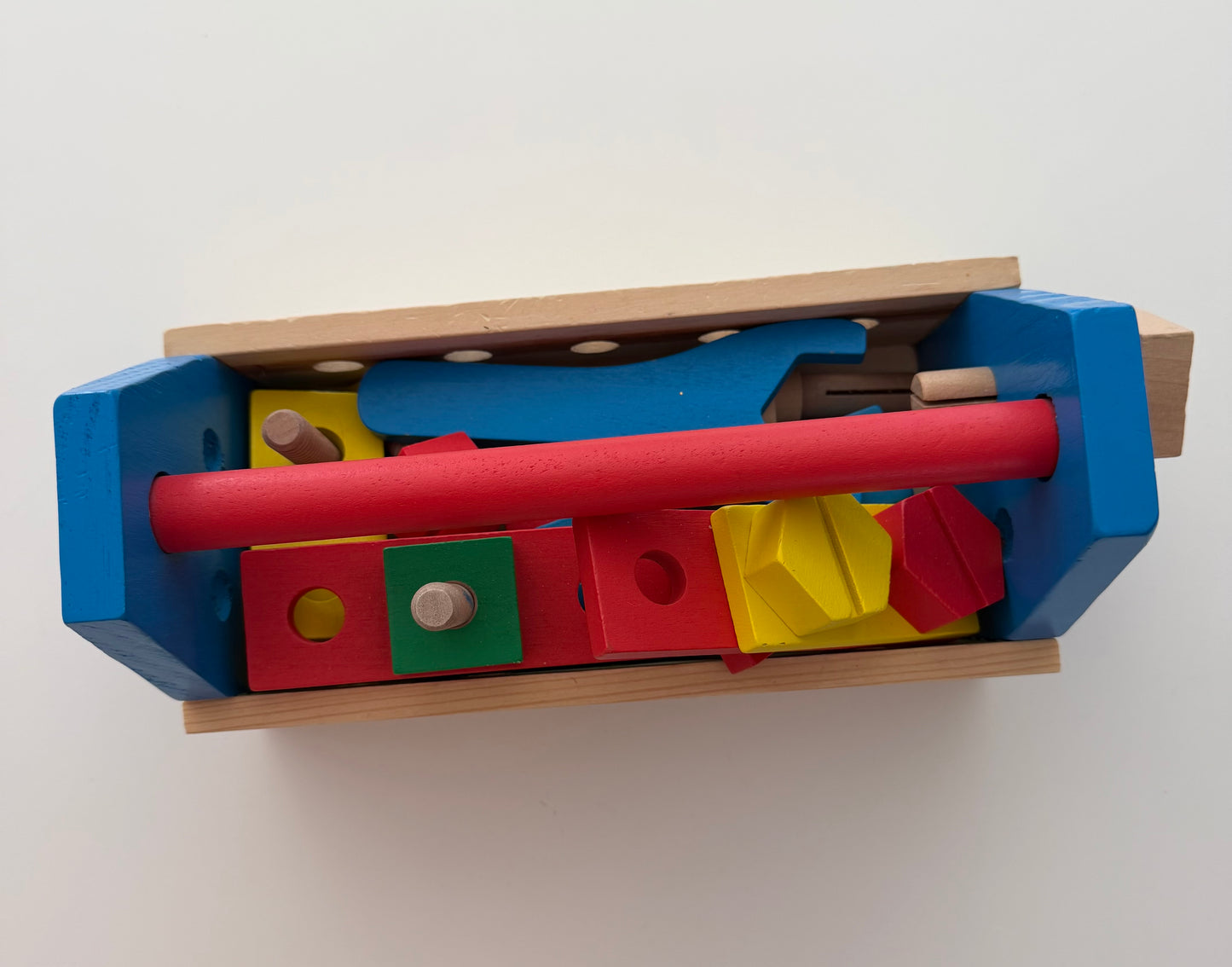 #117, Melissa & Doug wooden tools playset, GUC
