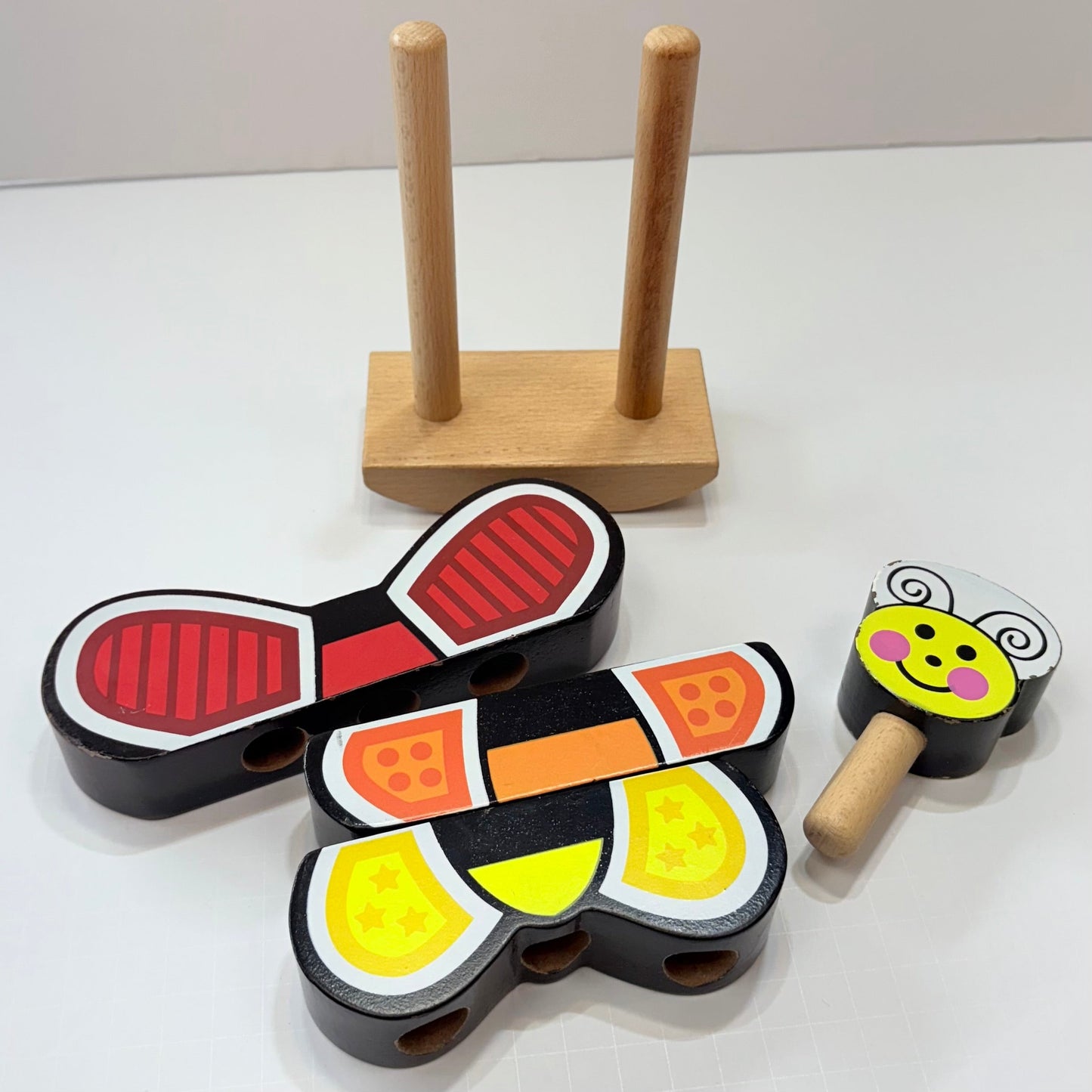 Seller 189 Melissa & Doug Butterfly Stacker Vertical Wooden Puzzle Toy 18m+