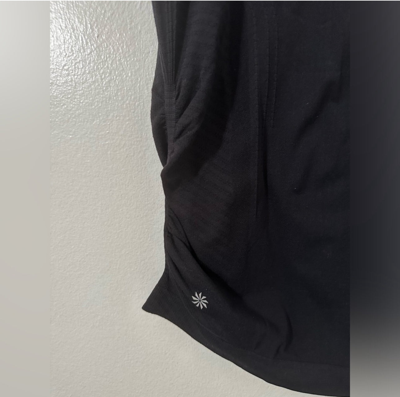 #111 Athleta Women’s Speedlight Seamless Tee in Black Size Small Athletic top
