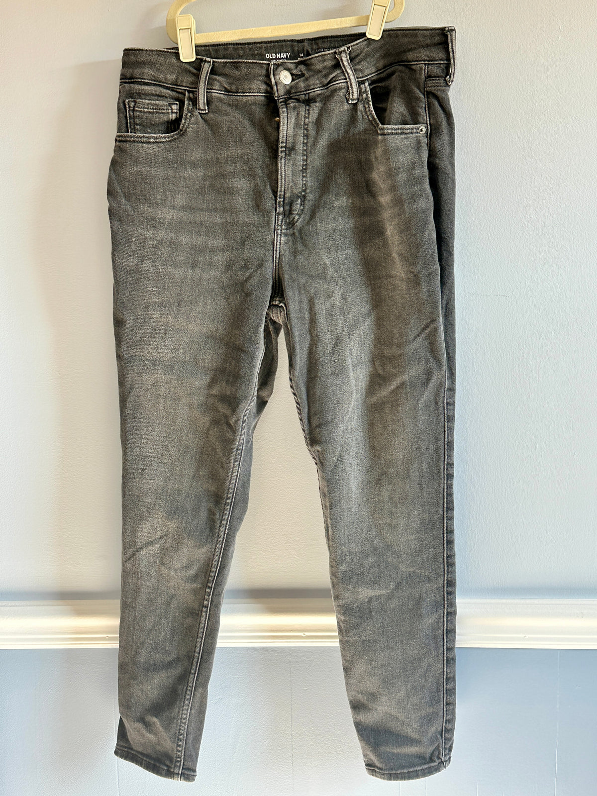 #48 Old Navy Extra High Rise Rockstar Super Skinny Gray Jeans Women's 14 petite