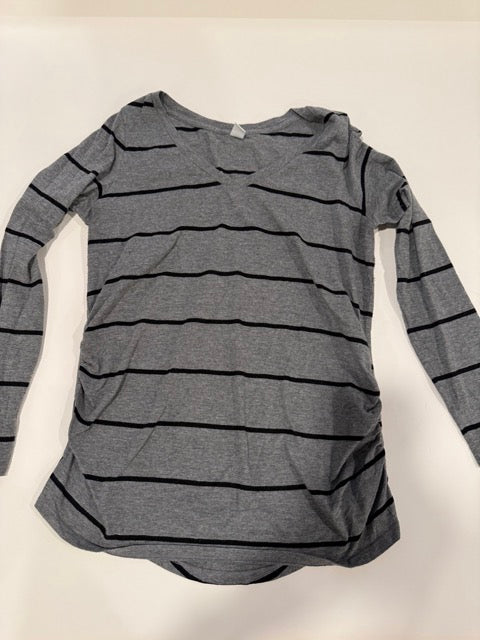 #9 - Various Brands - 4 Long Sleeve Maternity Shirts Women's SIZE M