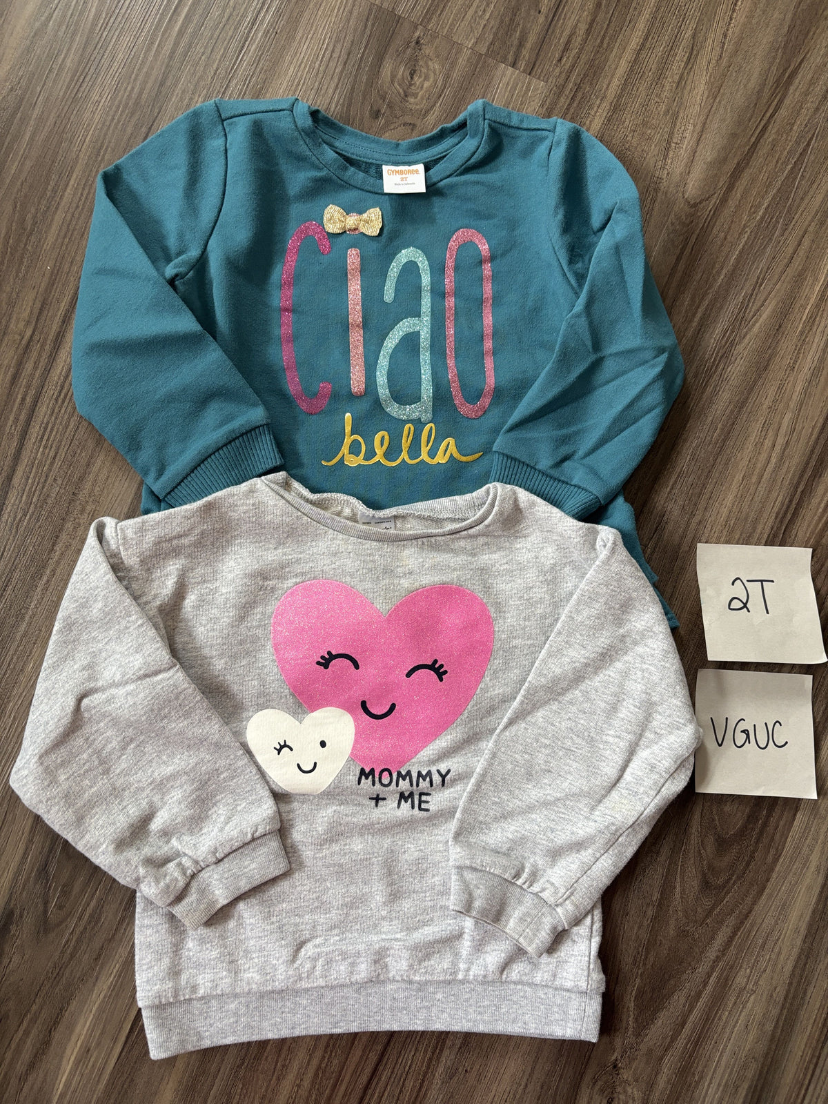 #138 - 2T VGUC (2) Sweatshirts (ciao and mommy + me)