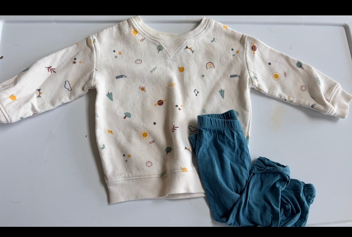 #35 girls 9 months Outfit Jumping Beans