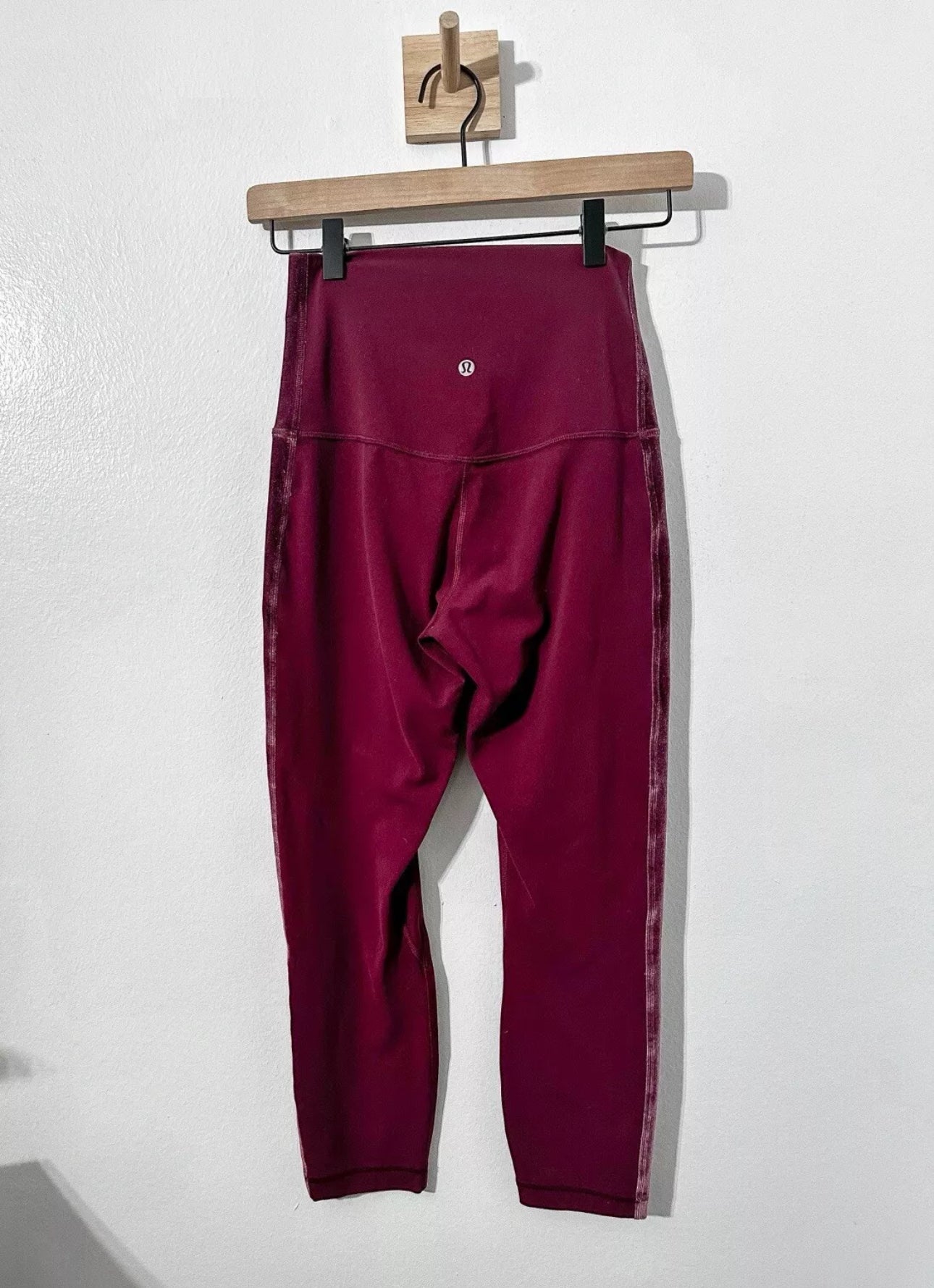 #111 Lululemon Align Super Hi-Rise Crop 23” Velvet Special Edition Size 6 Garnet