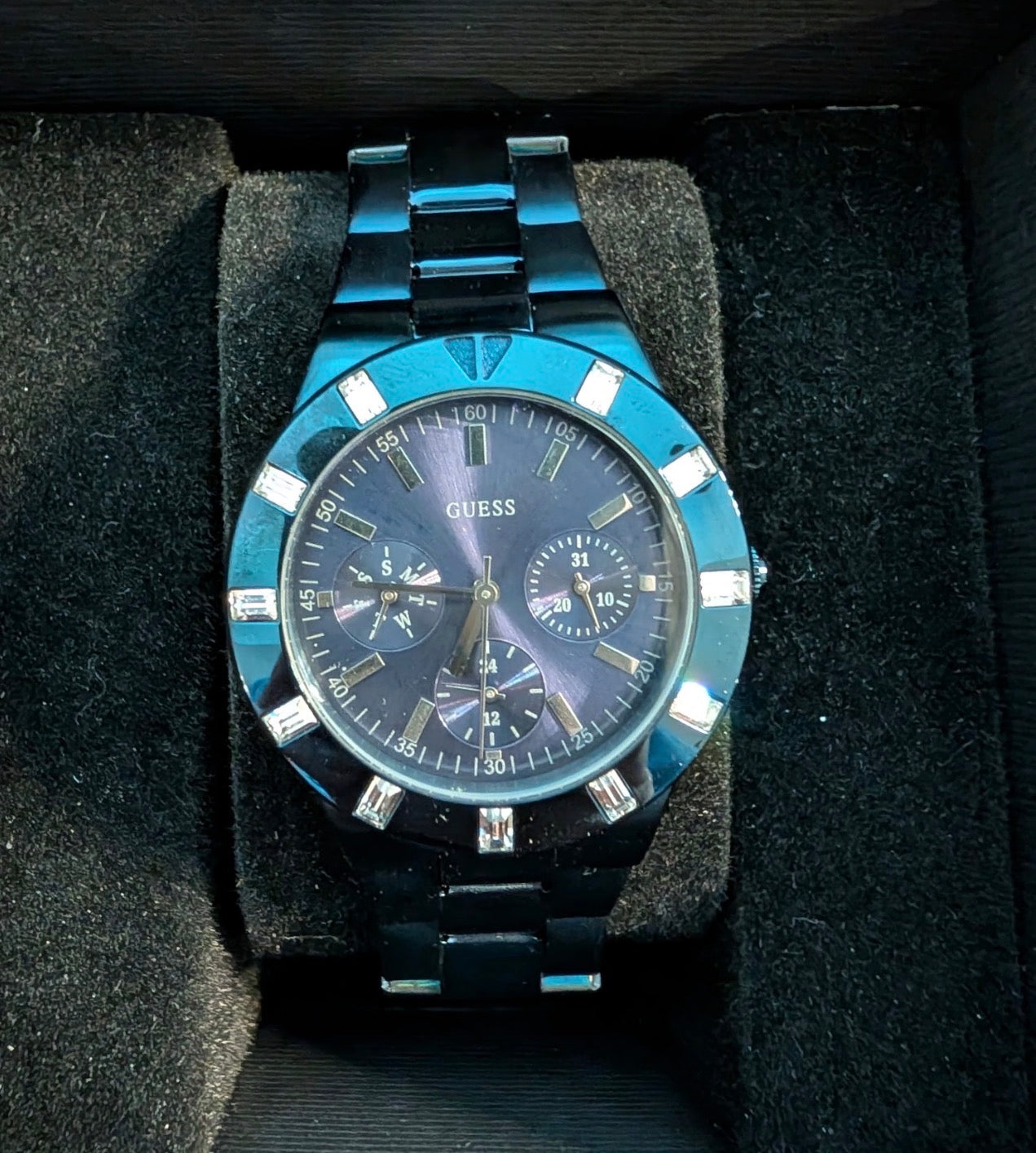 Seller #8 REDUCED NIB Guess Watch