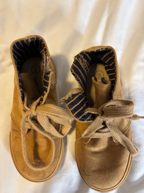 #210 Boys Brown Suede Boots Carters Size 6