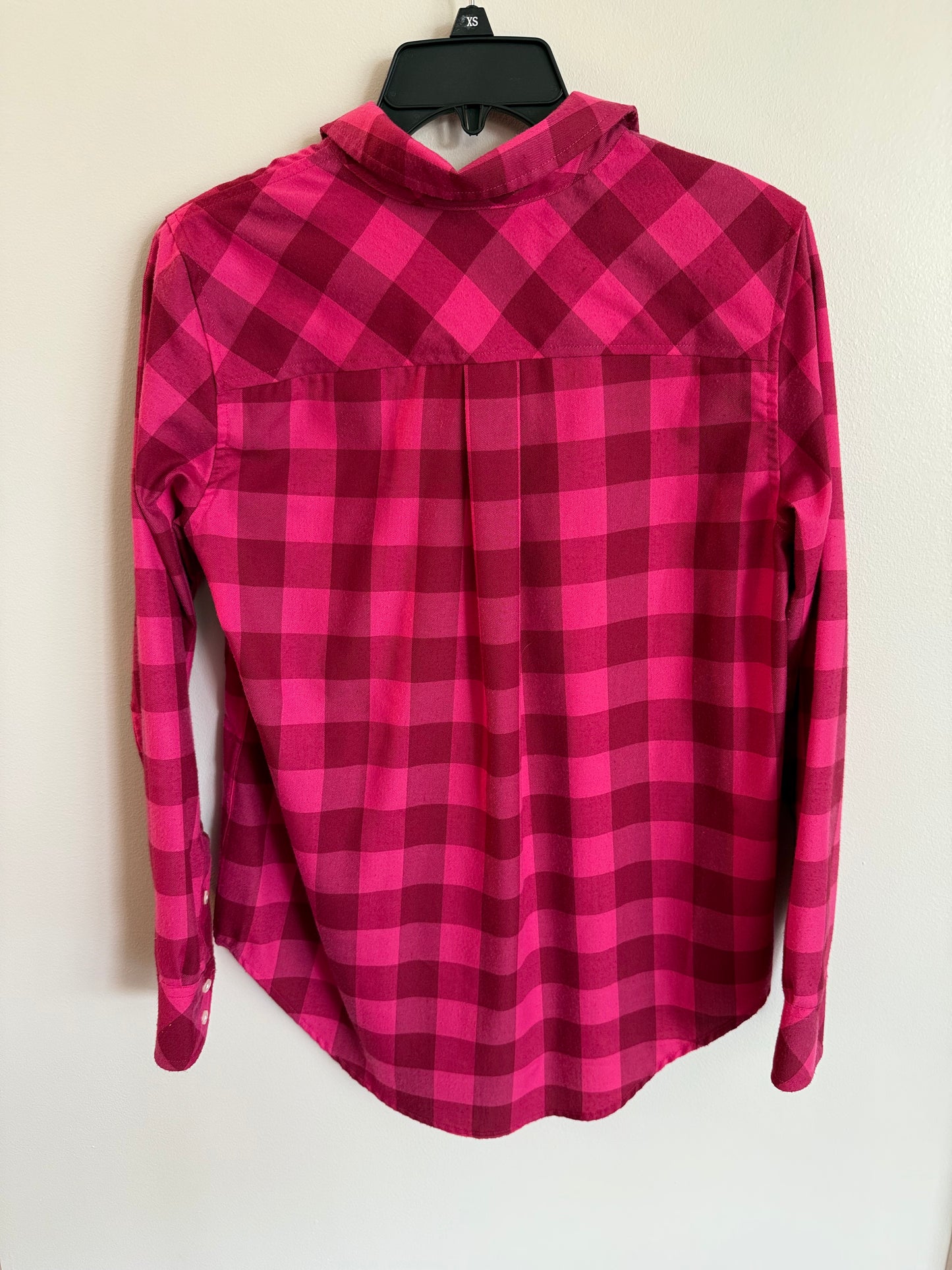 #173-Vineyard Vines women's button down shirt size 2