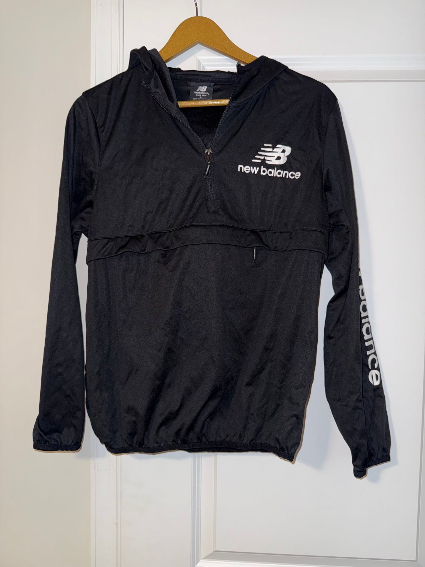 Seller 106: Womens L New Balance Black Quarterzip
