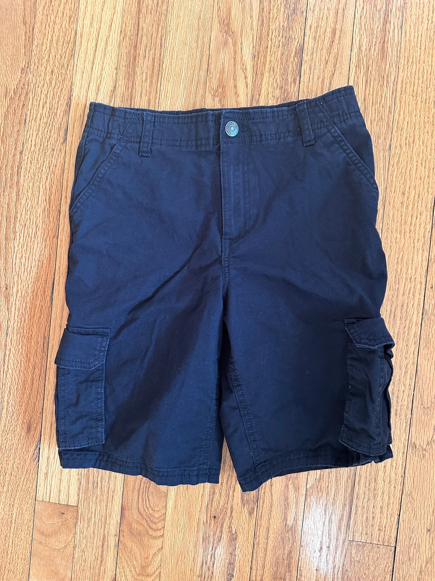 #94 REDUCED Sonoma Black Cargo Shorts - boys 10 - EUC