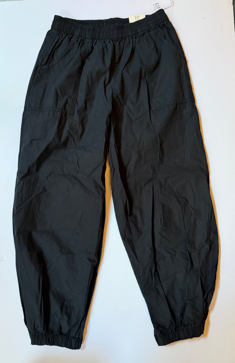 #41 | 10(L) NWT (orig $40) GAP black pant, girls we love these so much we bought in multiples! So cute with an athletic top!