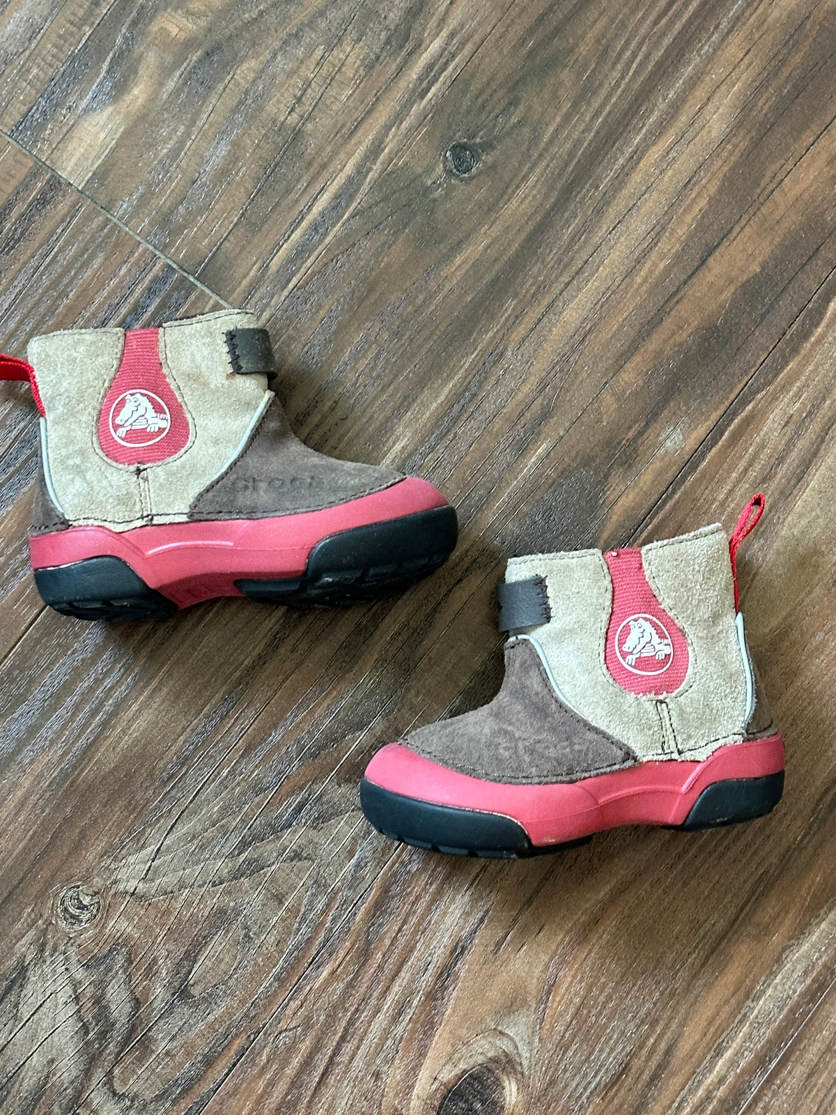 #48 Crocs Brown Boots Boys 6