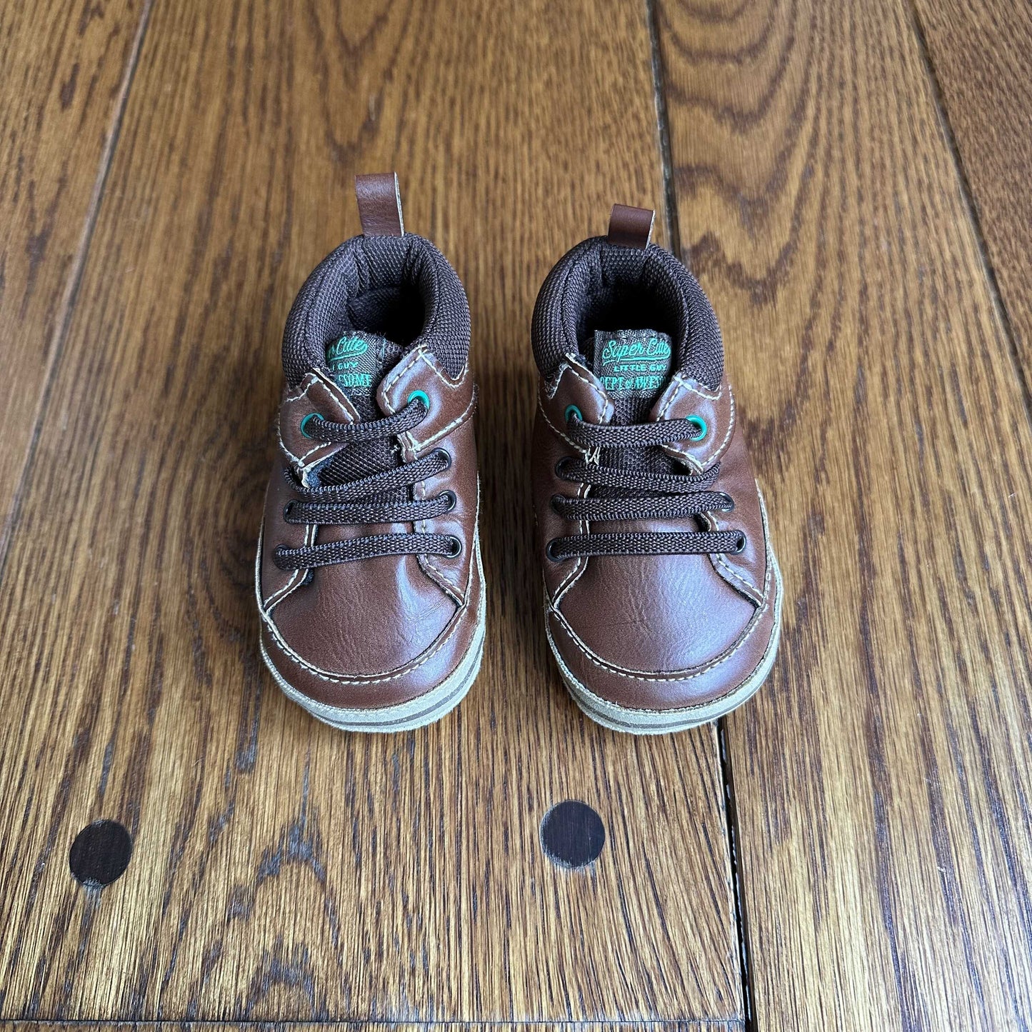 #95 EUC Boys Carters Brown Soft Sole Booties, size 3-6 months