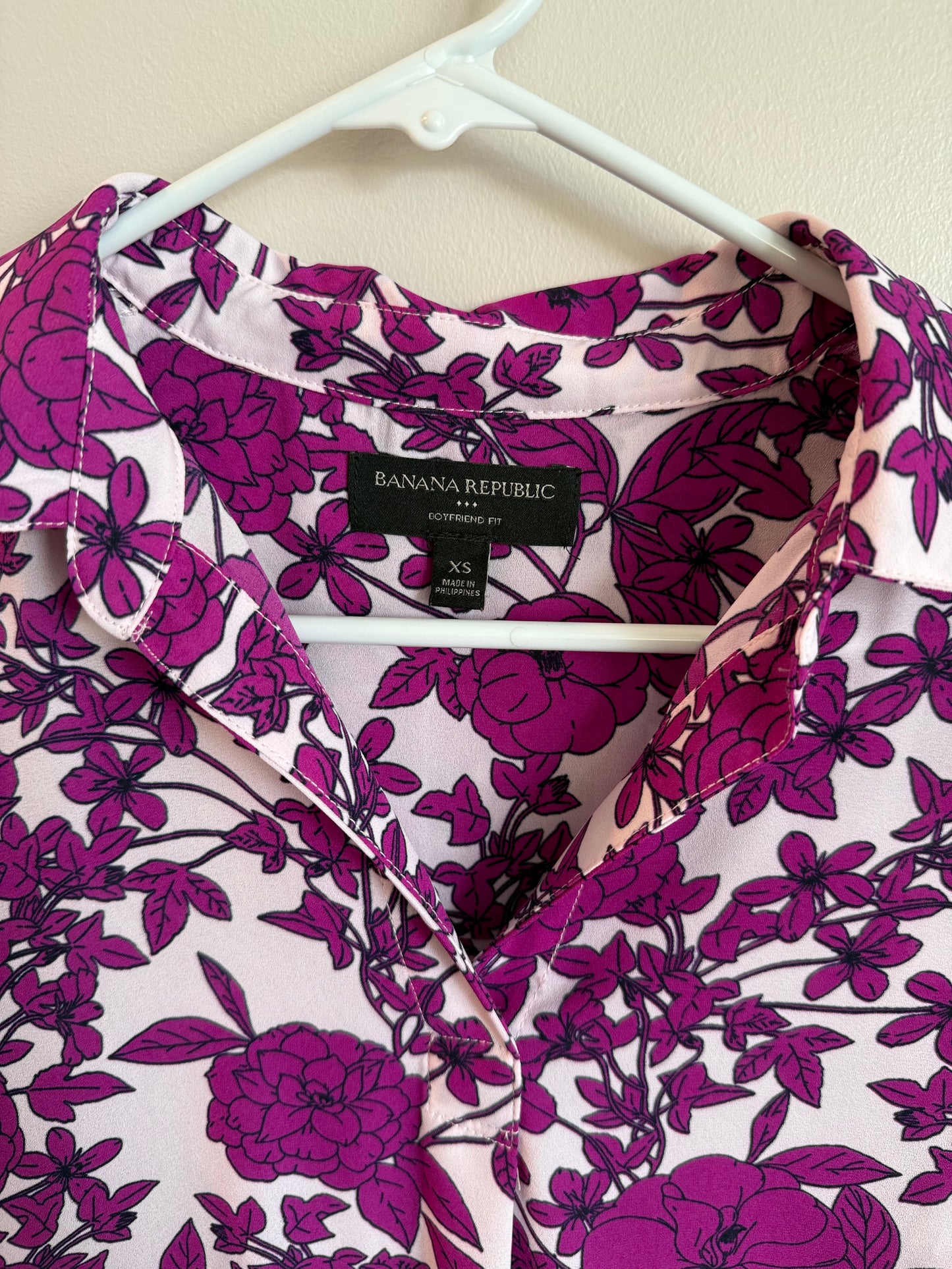 #173-Banana Republic Factory women's blouse size XS **see description**