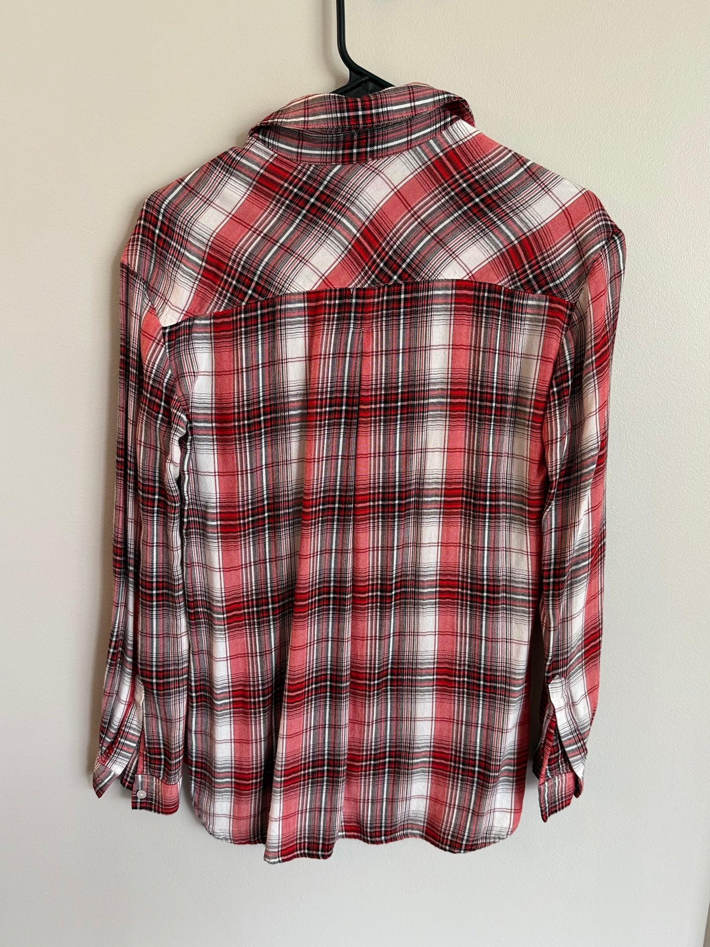#173-women's plaid button down size XS