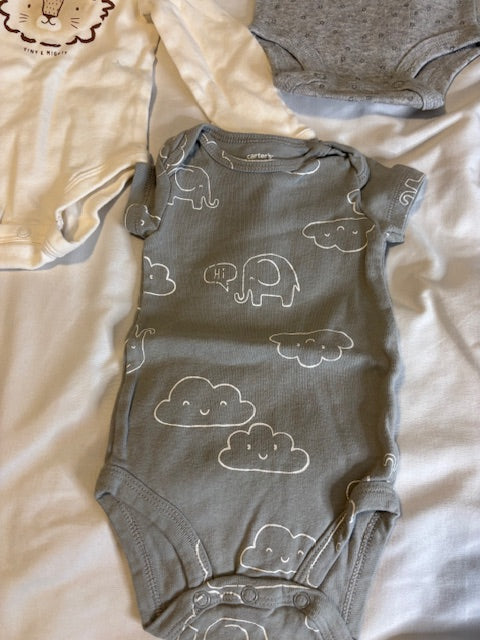 #210 Carter's Boys Bundle of Onesies Size 3 month "animal onesies" 4 included