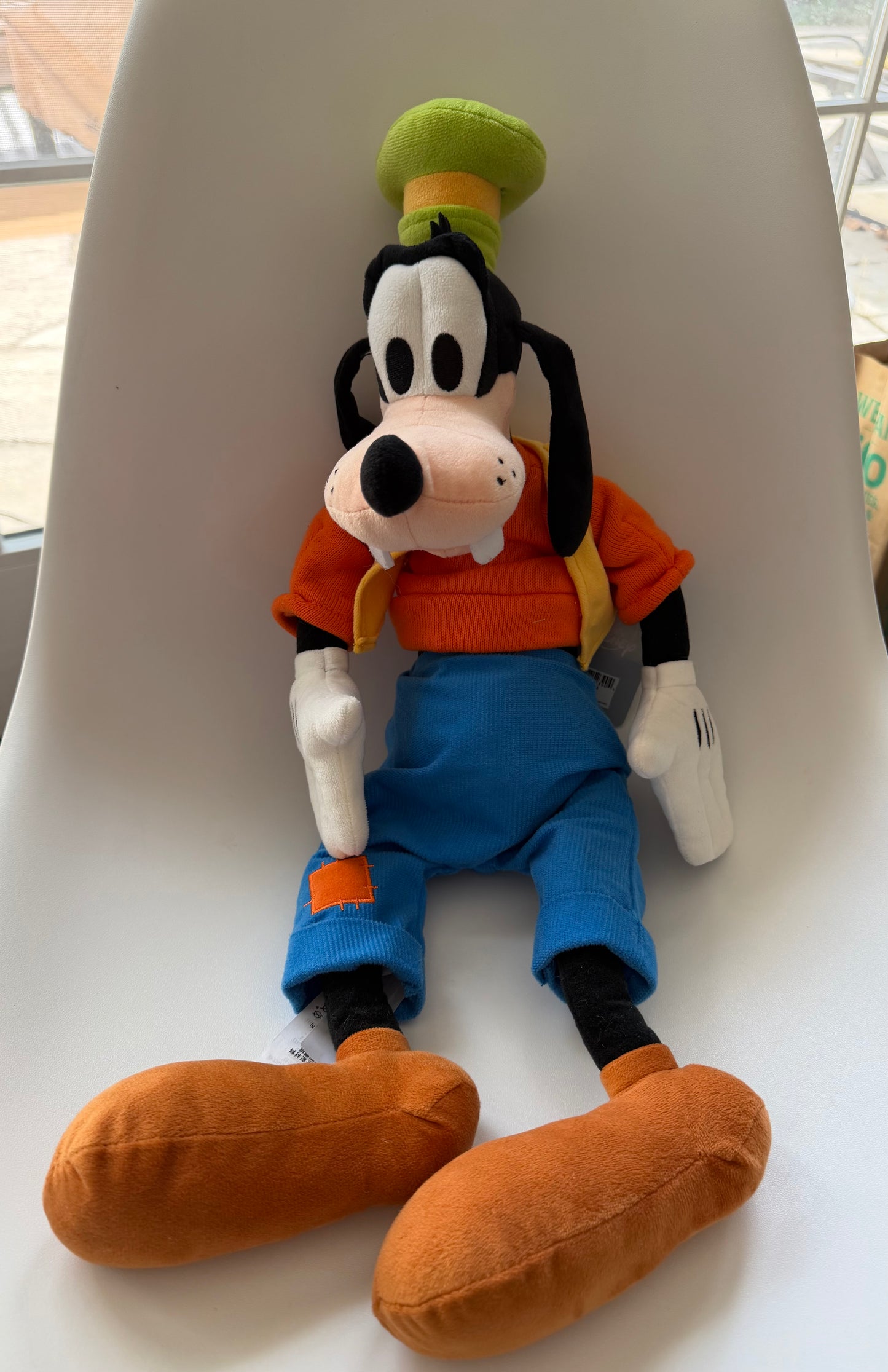 #117, Mickey, Minnie, and Goofy stuffed animals, EUC