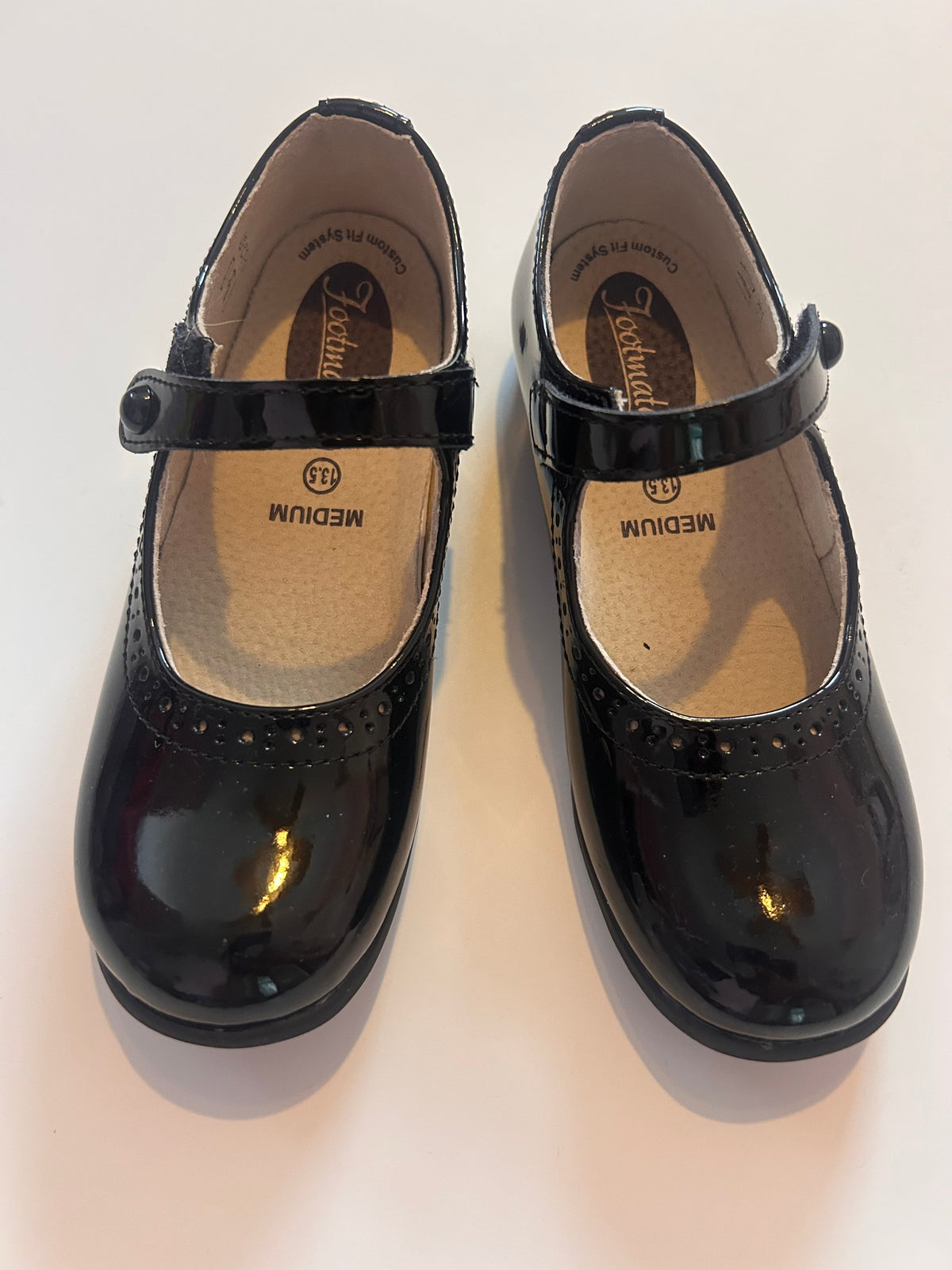 #56 REDUCED girls size 13.5M black patent Footmates VGUC