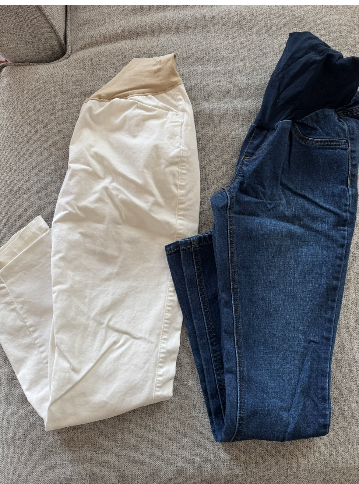 REDUCED #92 women’s maternity small and 02 gap white pants and jeans. Like new