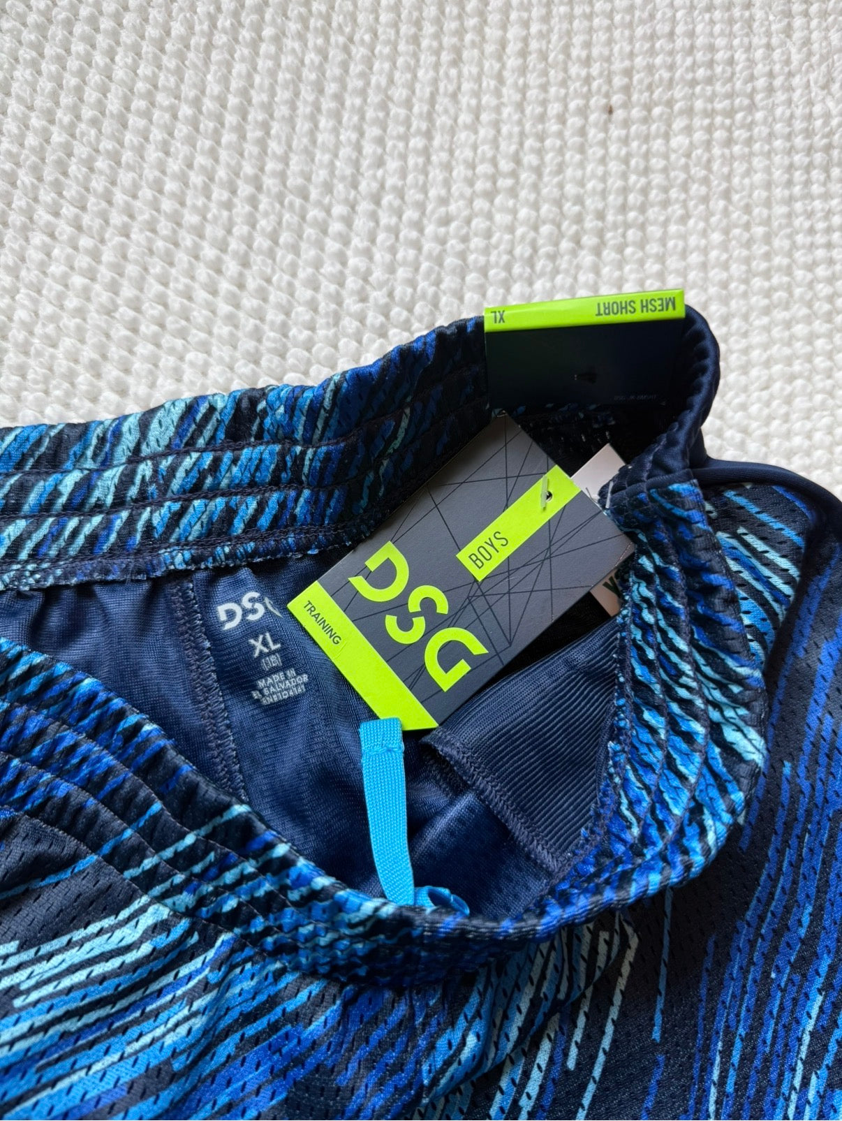 136 nwt dicks boys xl 18 men’s small athletic shorts