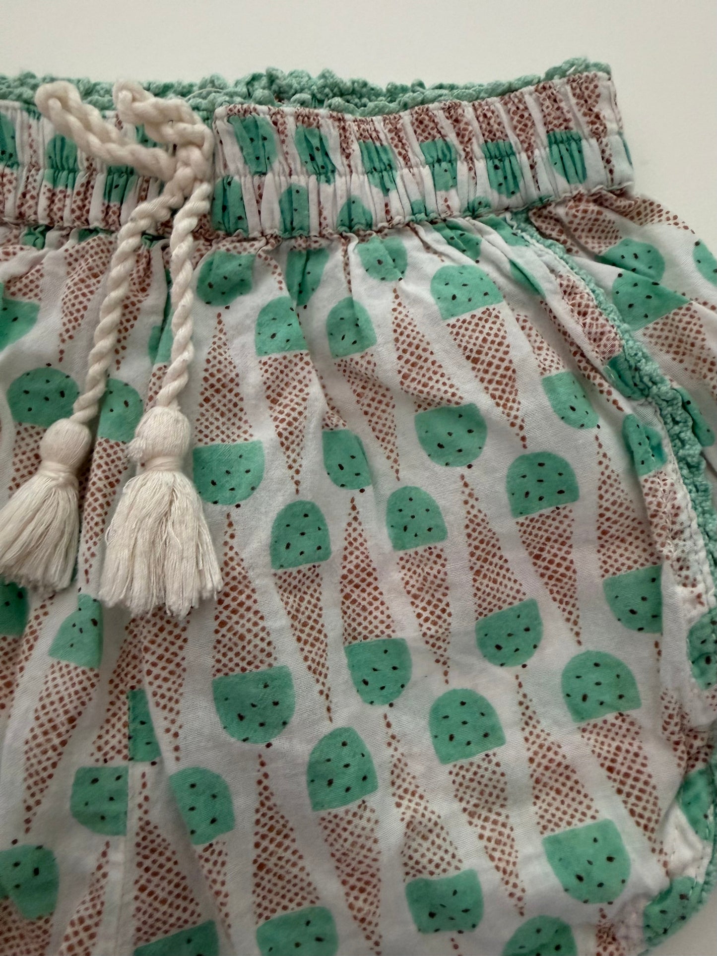 *reduced* #117, Girls 3T, Pink Chicken green ice cream cone shorts, GUC