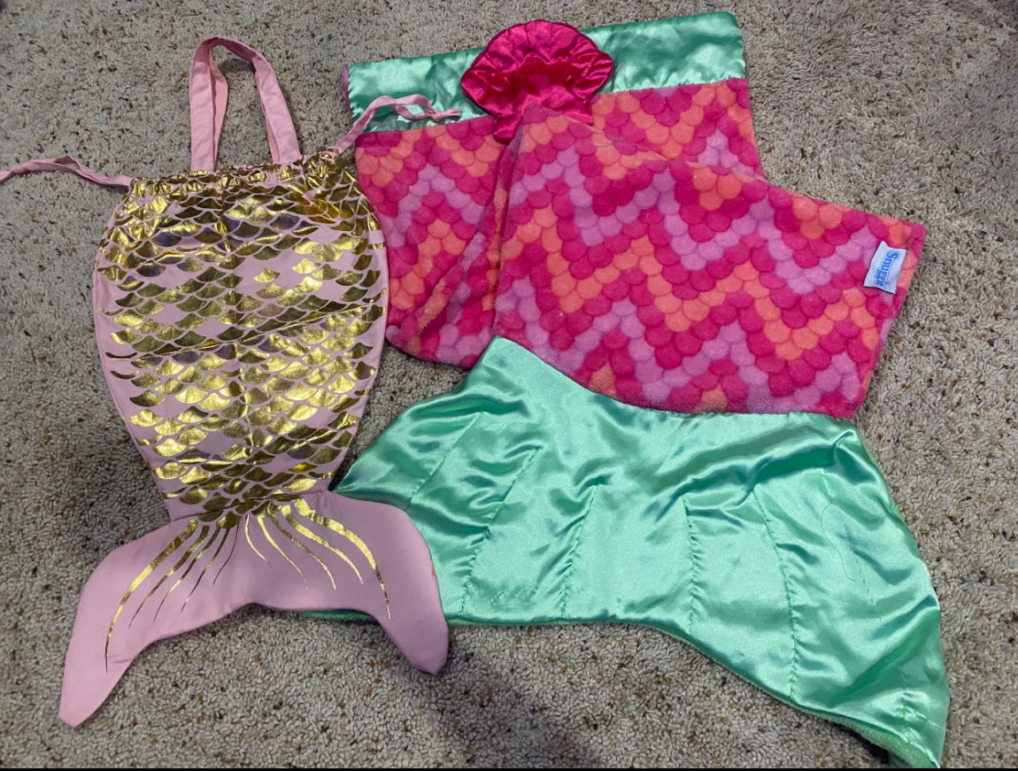 Seller #121 Girls Mermaid tail Snuggie blanket and Cinch bag.