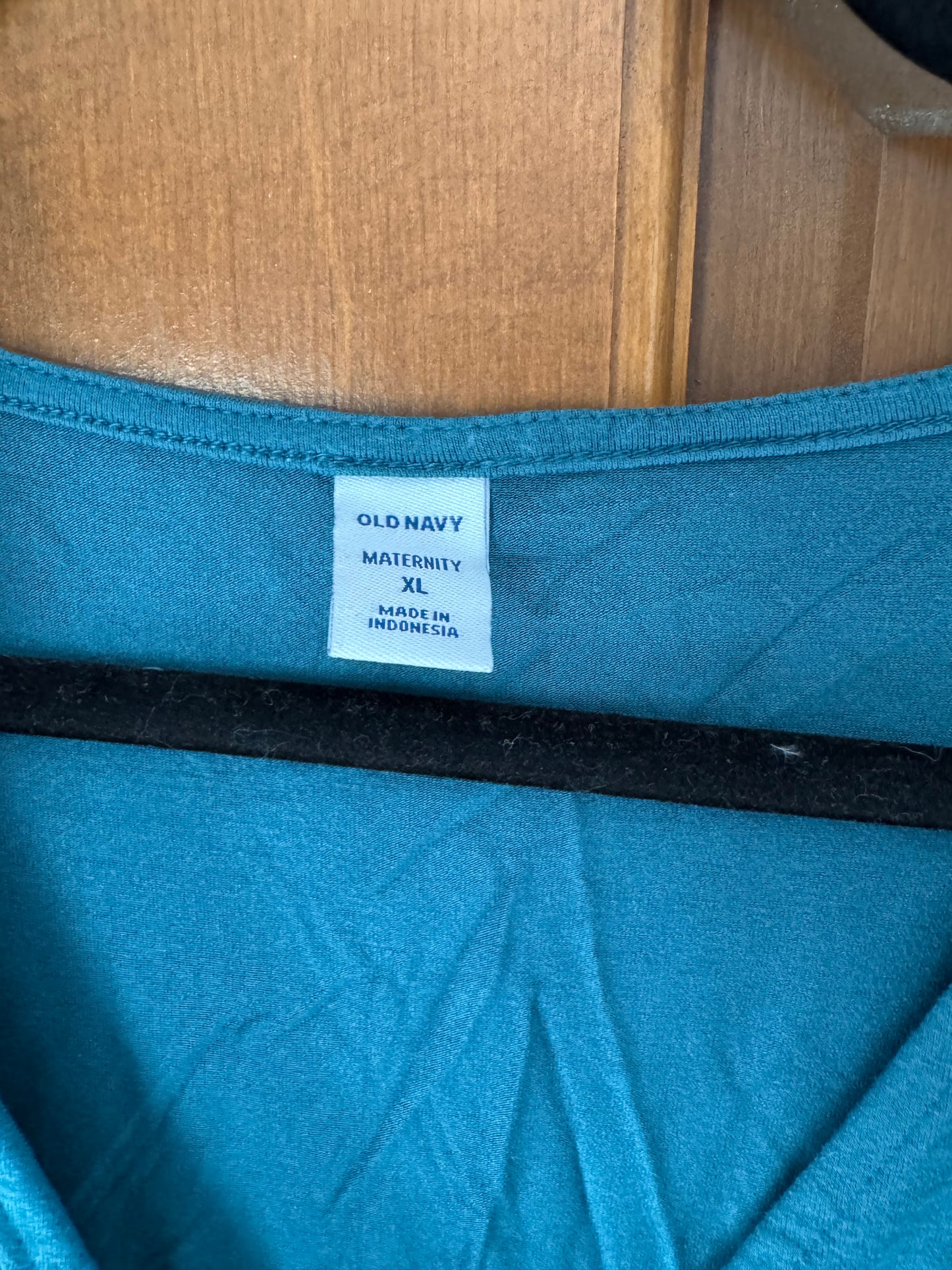 Seller #126 Old Navy Maternity XL Sleeveless V Neck Dress