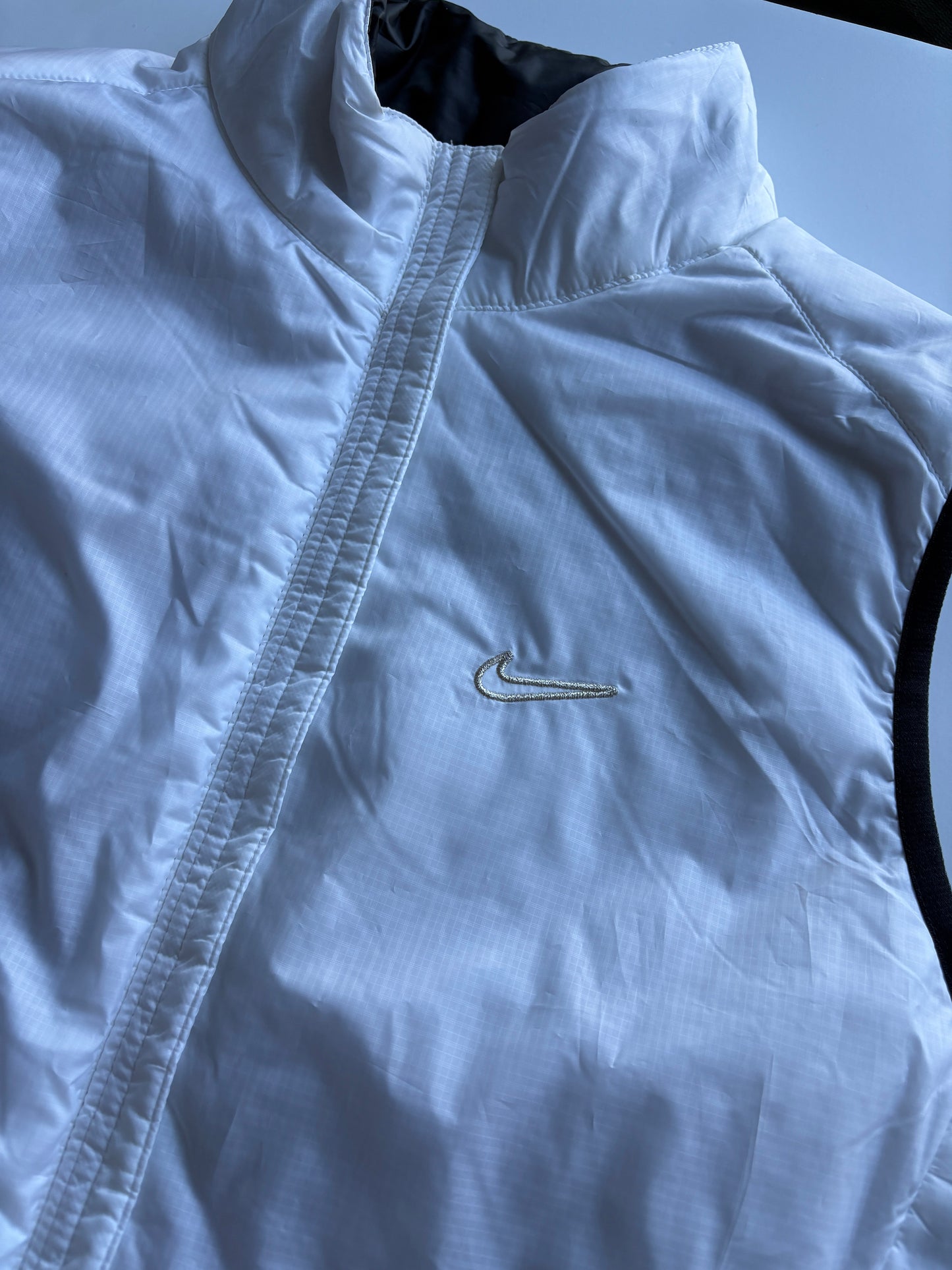 Seller #105 - Women's Large Nike Golf Reversible Vest (White and Black) VGUC