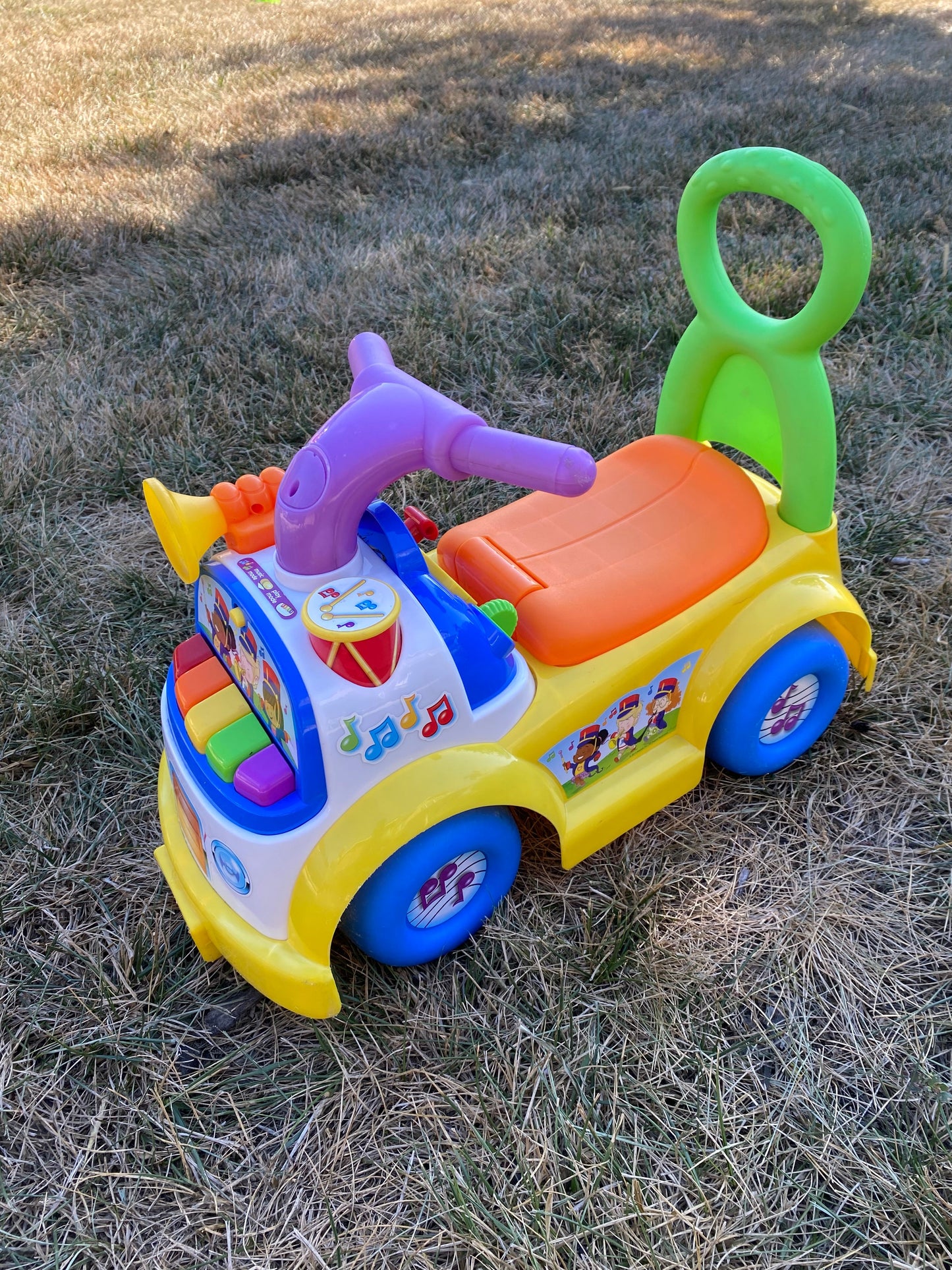 Seller 64 musical ride-on