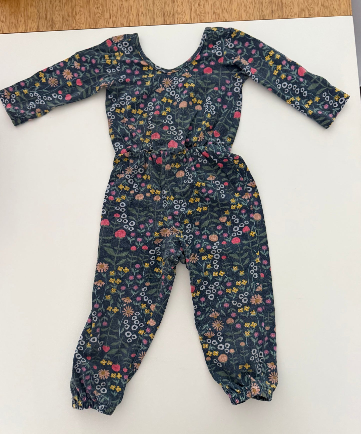 *reduced* #117, Girls 2T, Alice + Ames navy flower romper, GUC