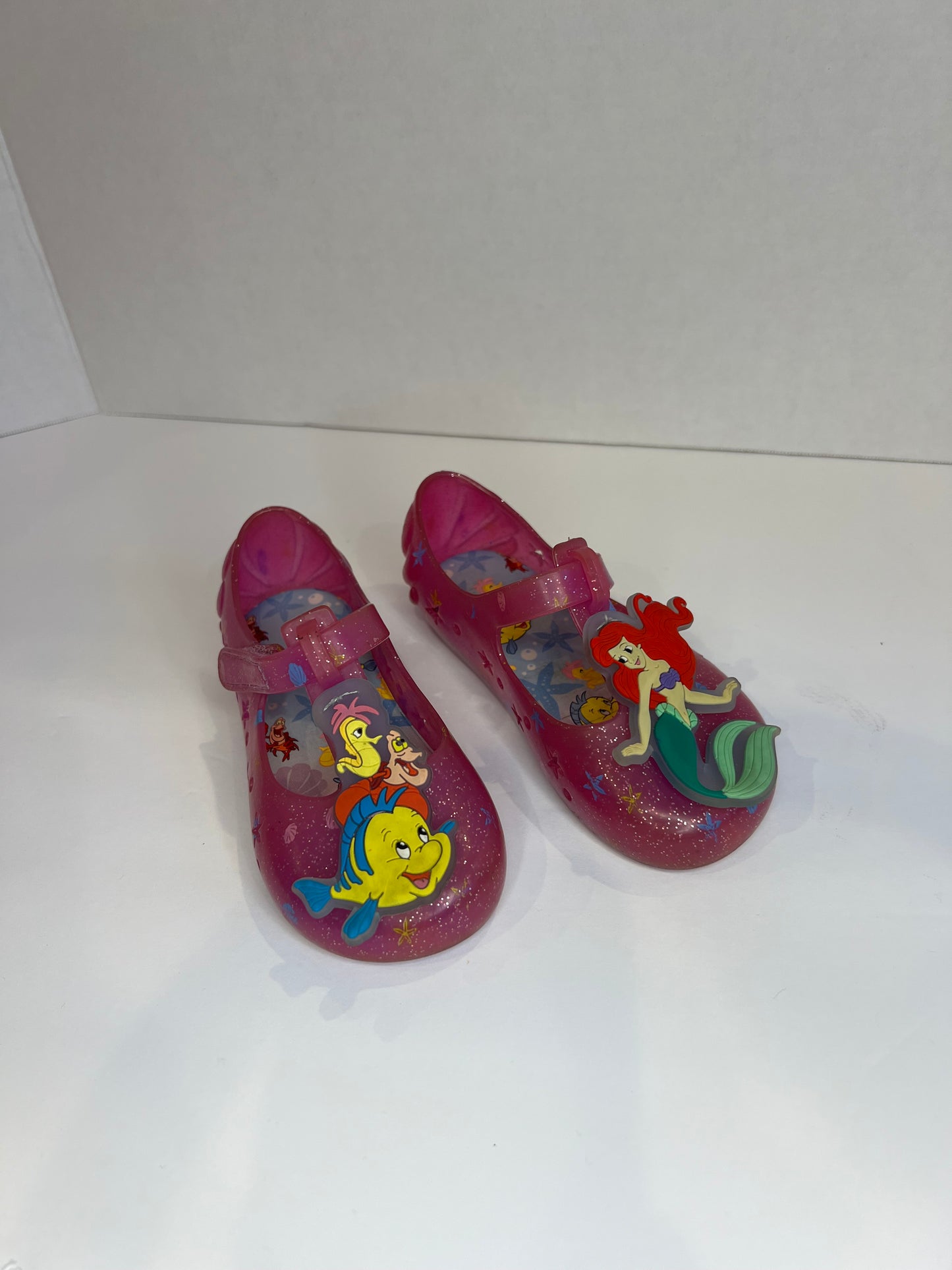 #156 Disney Mermaid girls size 8c purple jellies.