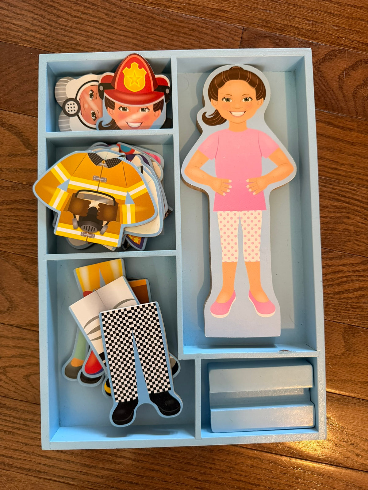 #49 Melissa and Doug magnet dress up game