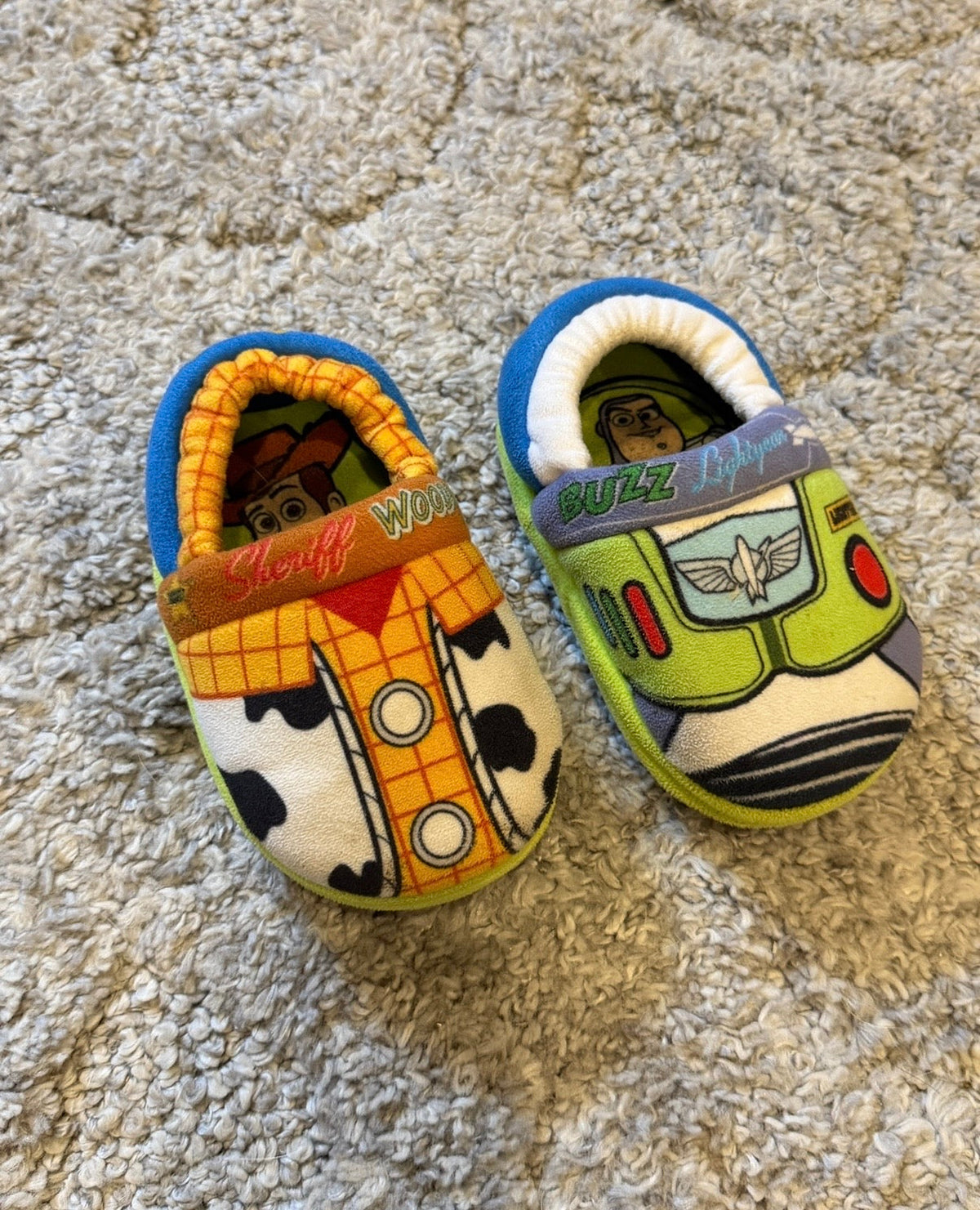 16 - Toy Story Slippers - Medium (7/8)