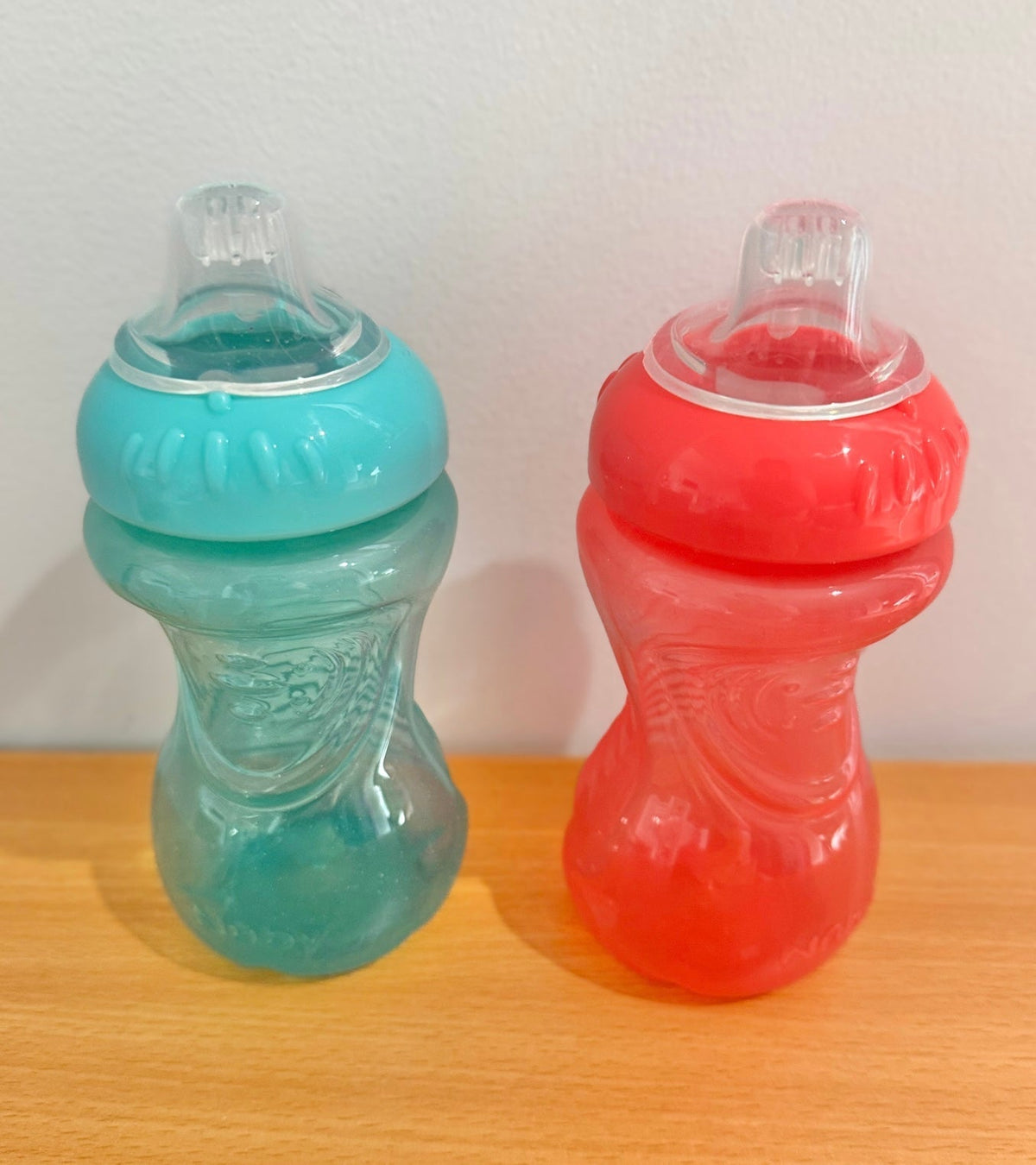 #108 Set of 2 Nuby Sippy Cups
