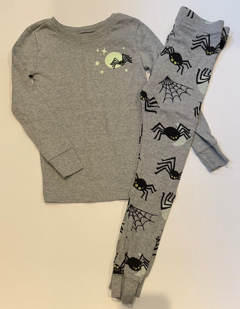 #41 | 5T Old Navy Halloween Pajamas worn once boys or girls