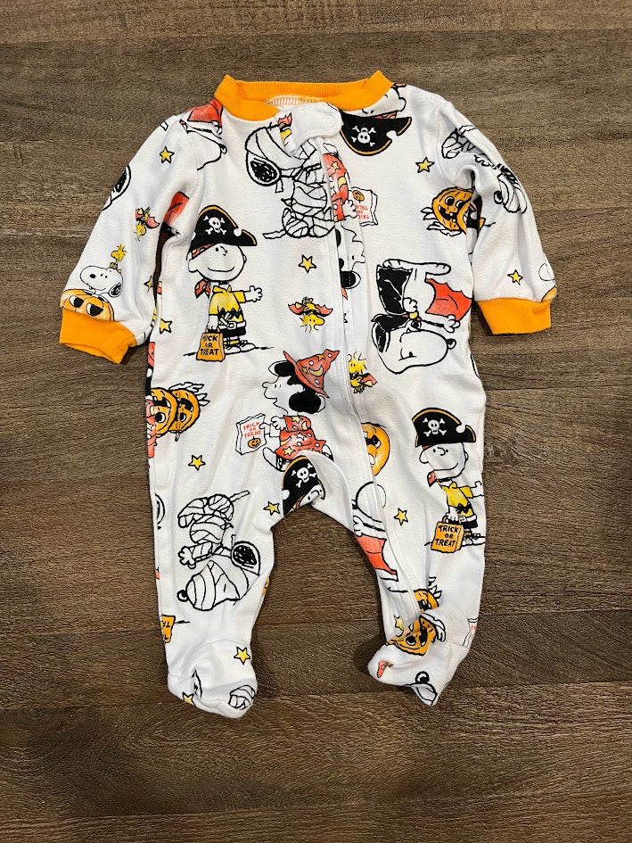 Seller #55 Peanuts 0-3 Months Gender Neutral Snoopy Halloween footed bodysuit