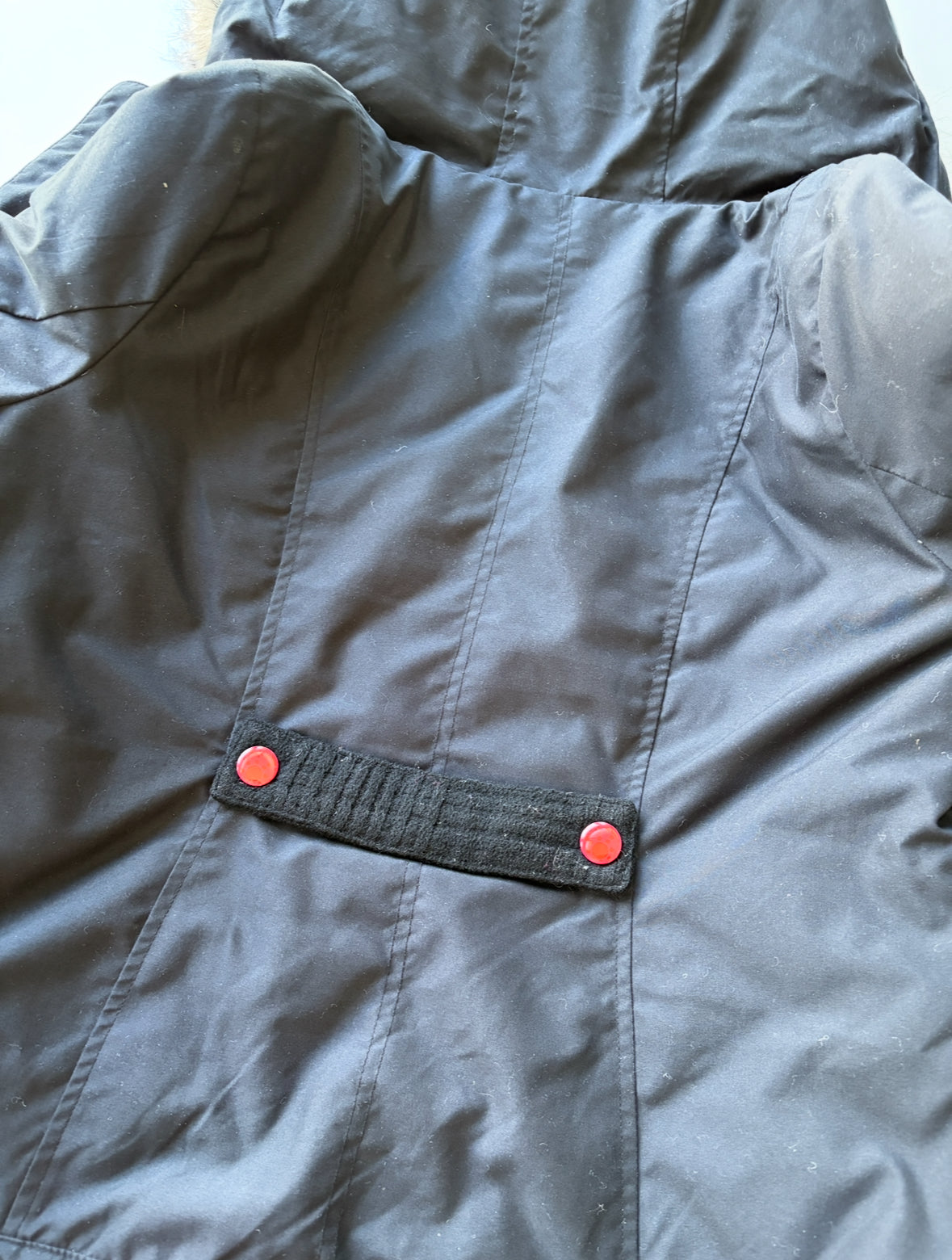 Seller # 105 - Women's Medium Oakley Black Parka GUC