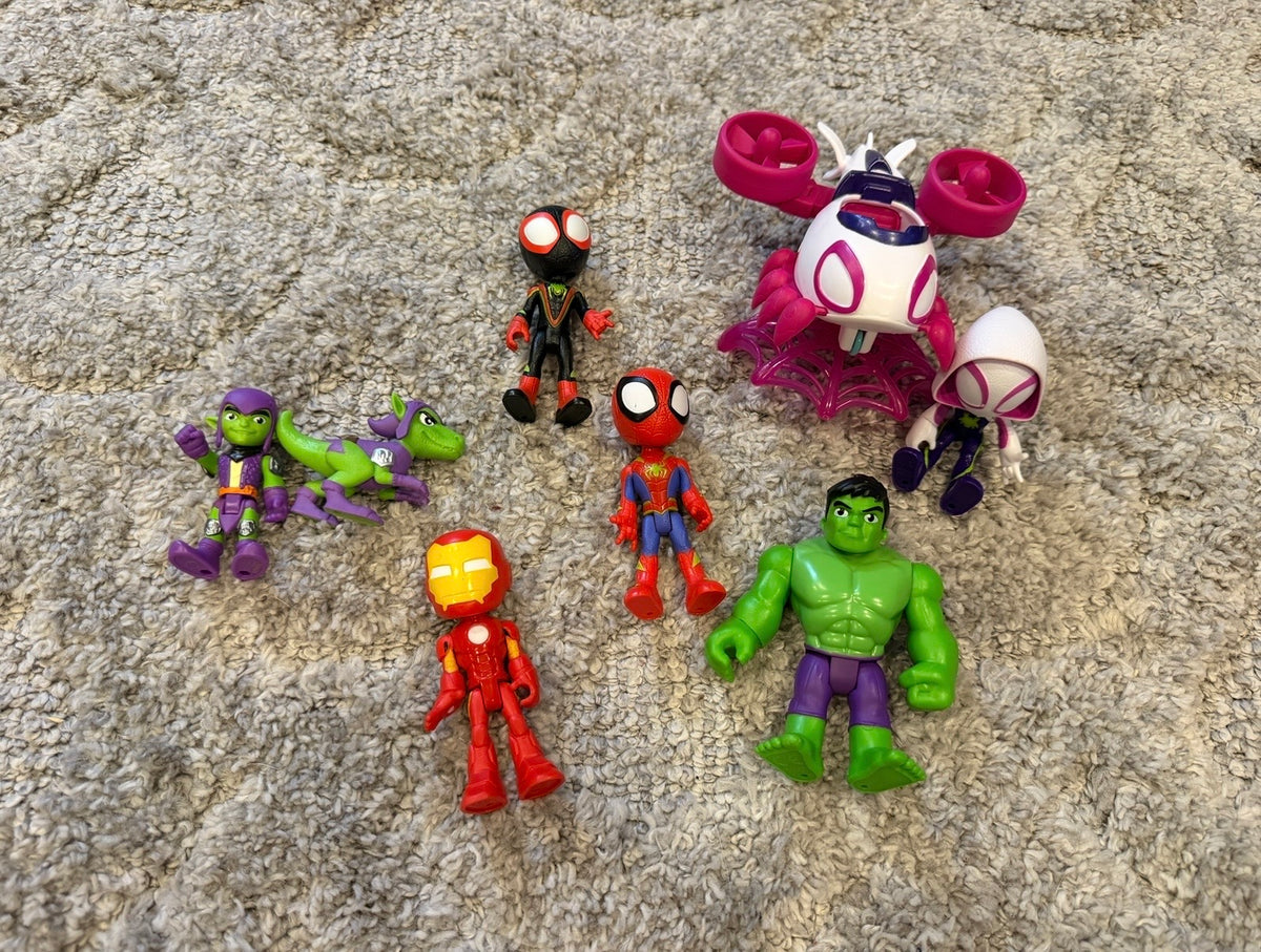 16 - Spidey and His Amazing Friends Figures