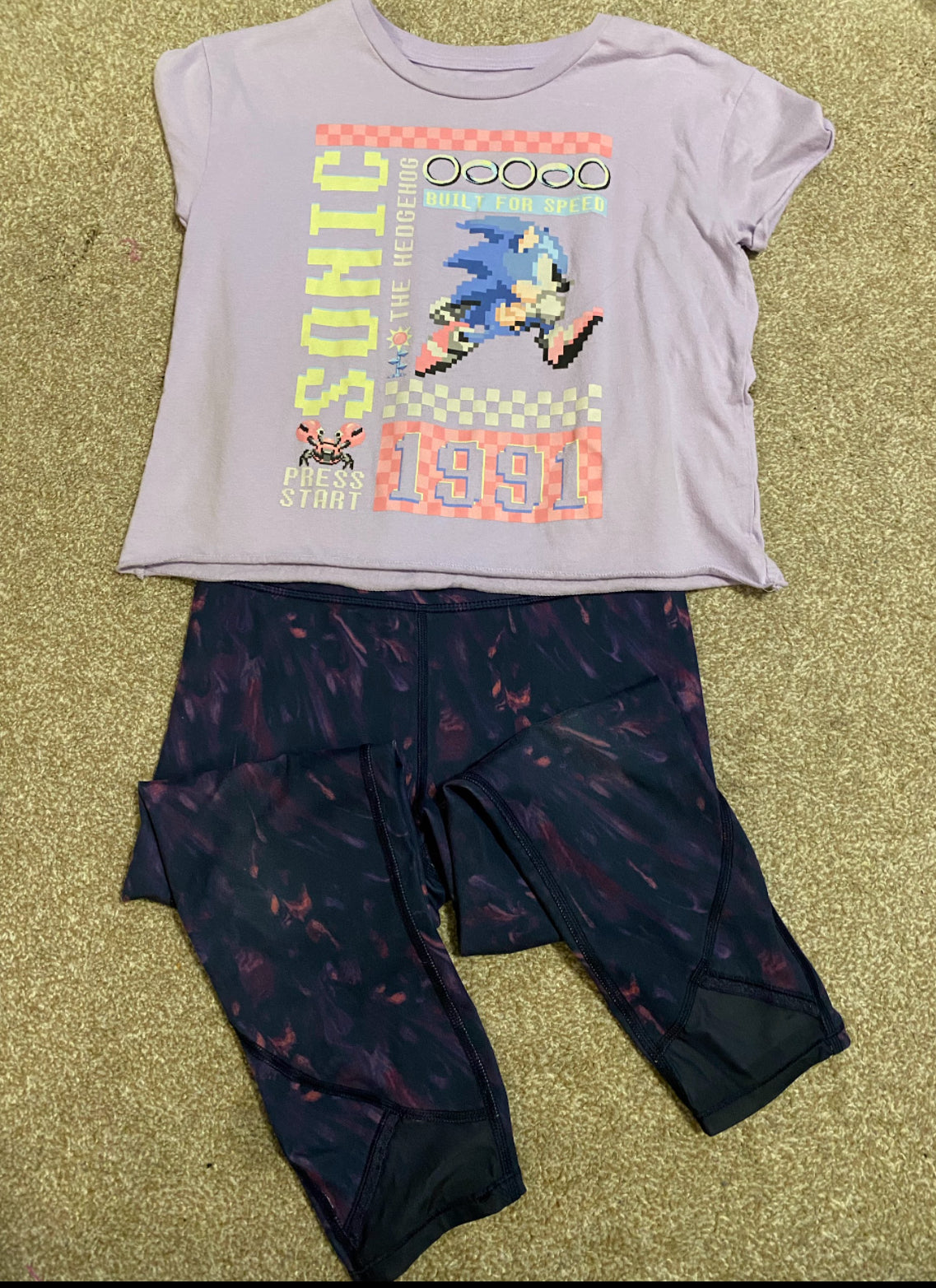 Seller #121 Girls Size 10/12 Sonic tshirt and cropped leggings