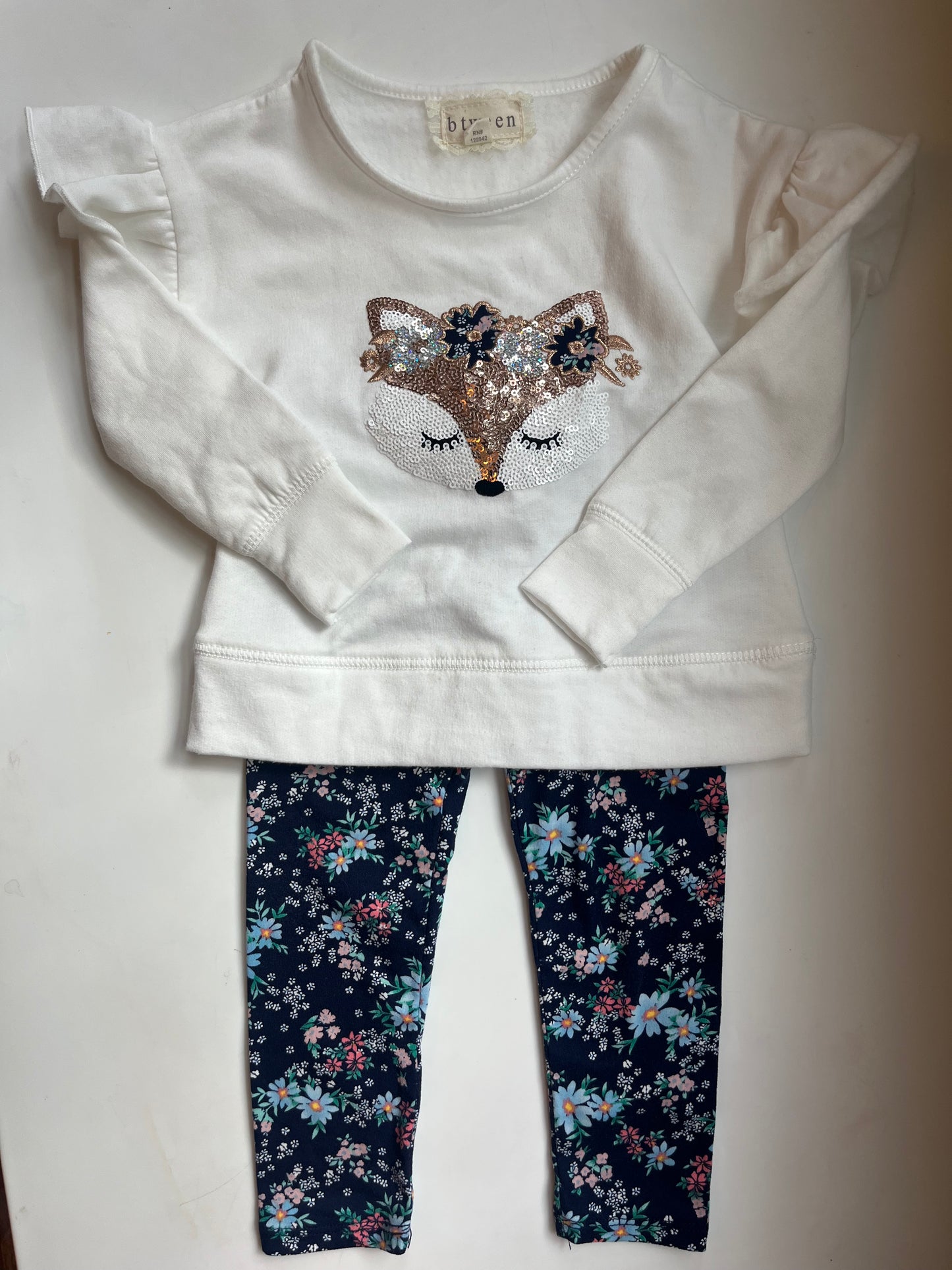 Seller #20 2T two piece set