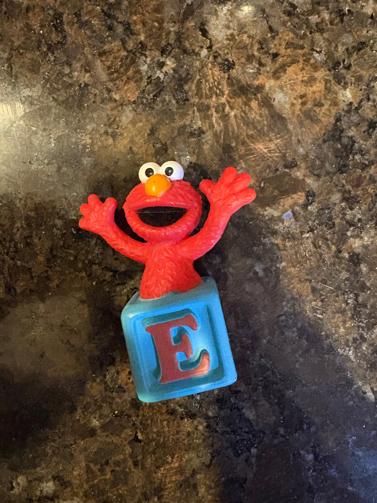 Seller 186 - Elmo Tonie