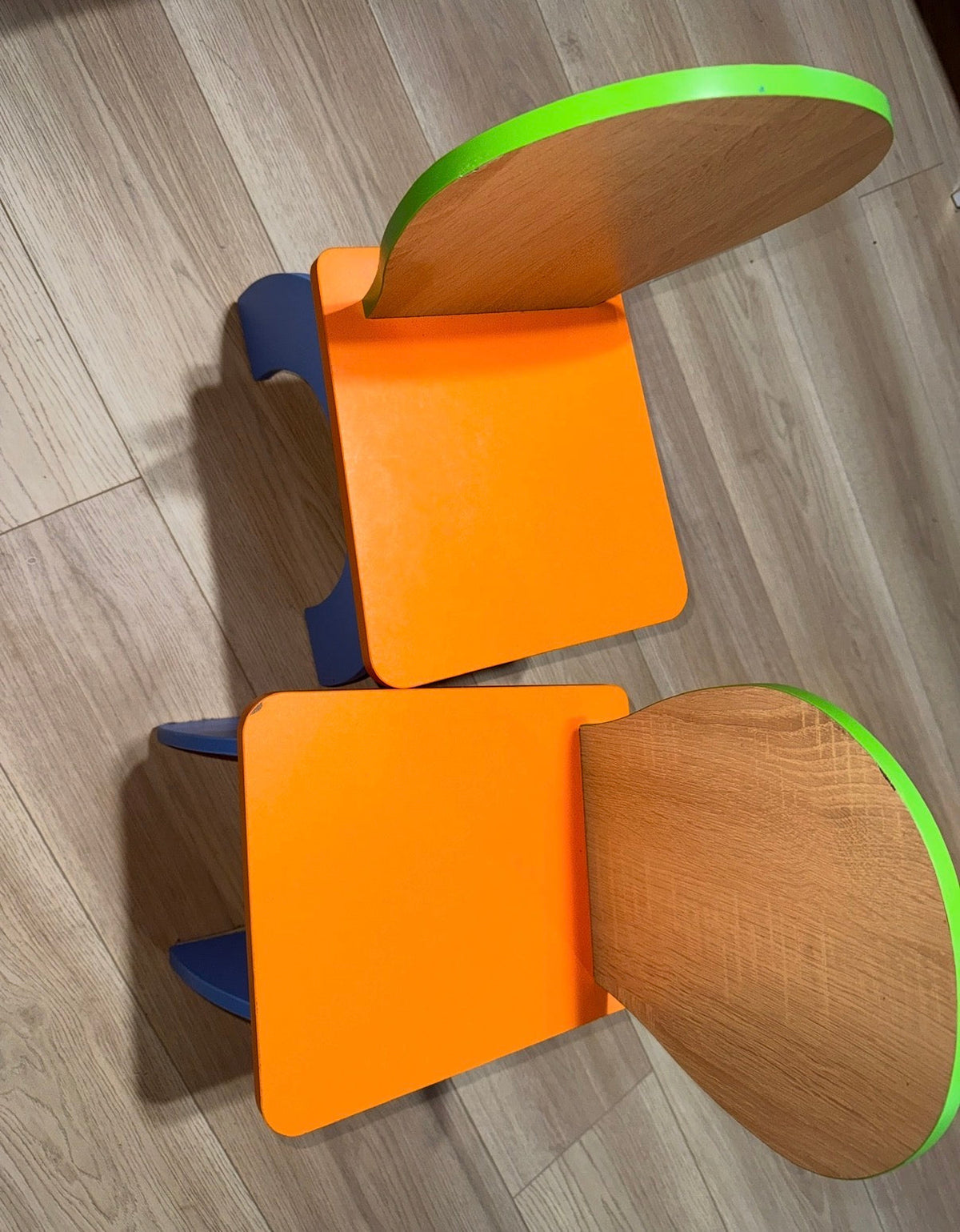#162 Kid Art Table with two chairs