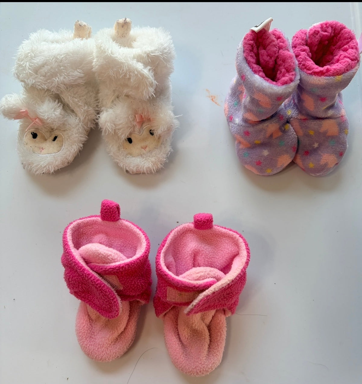 #35 0-12 months girls fleece booties