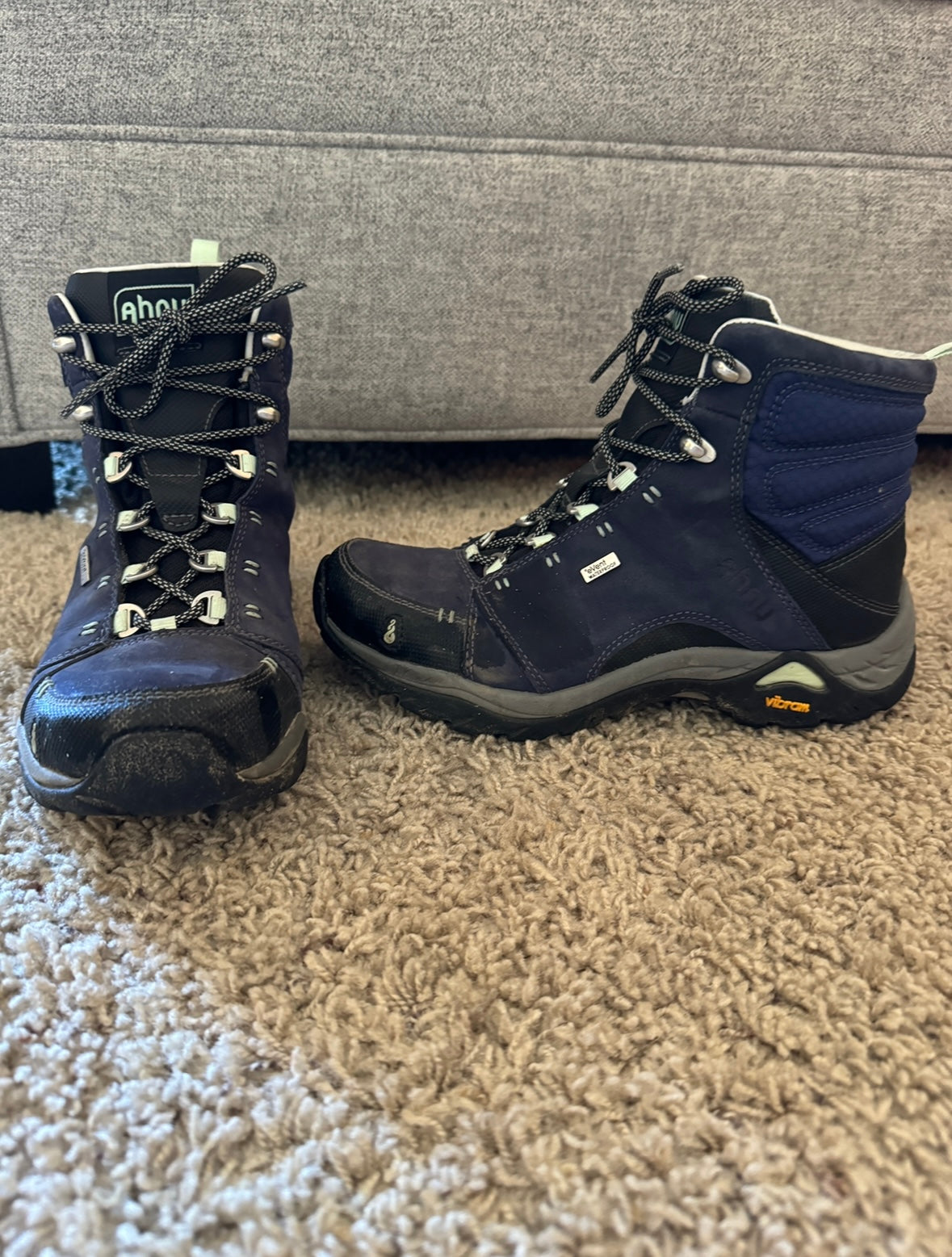 REDUCED # 92 Ahnu women size 6 hiking boots worn once