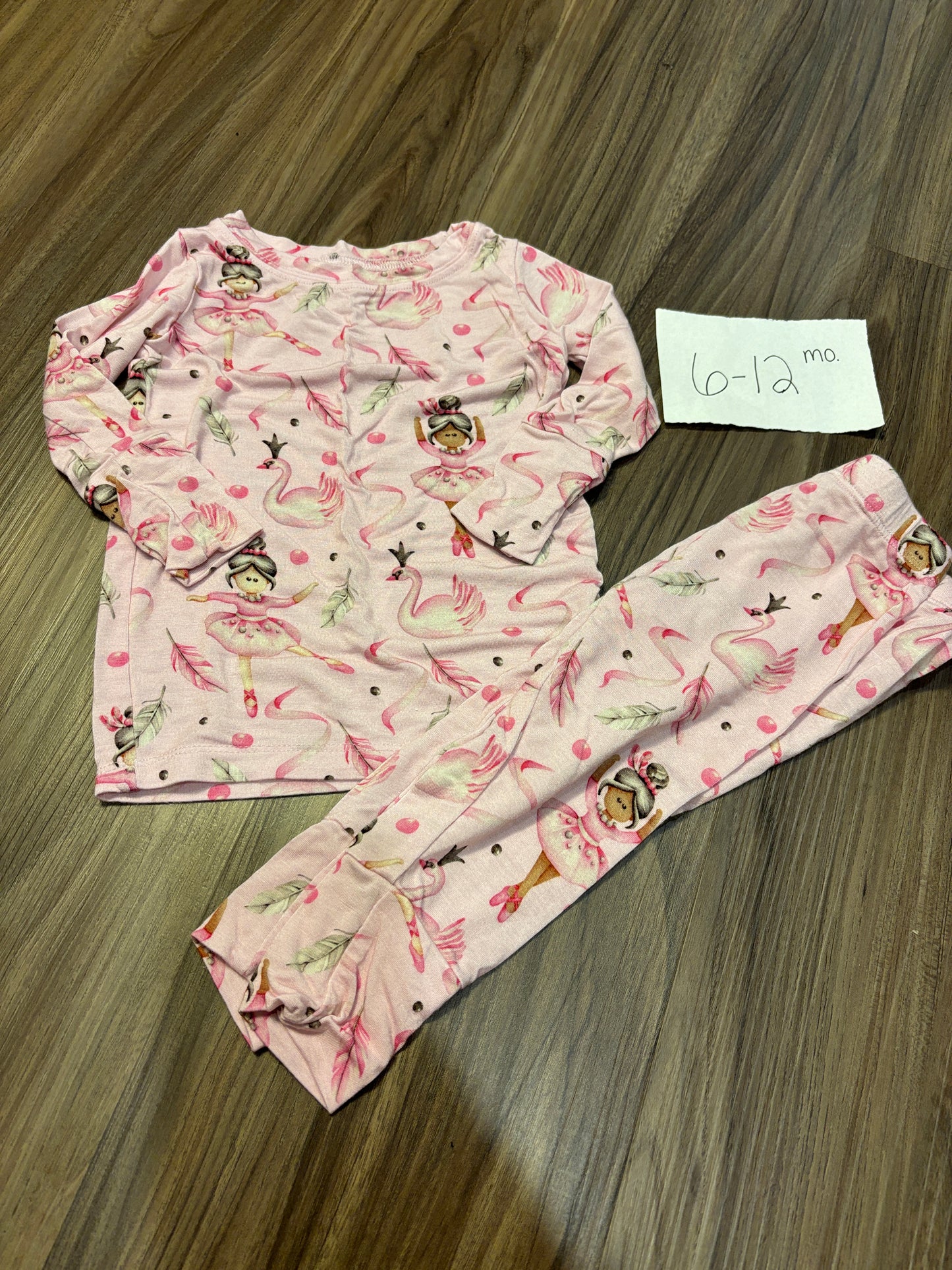 #138 - 6-12 Mo - EUC Lev Baby - Ballerina PJs - PU 45236