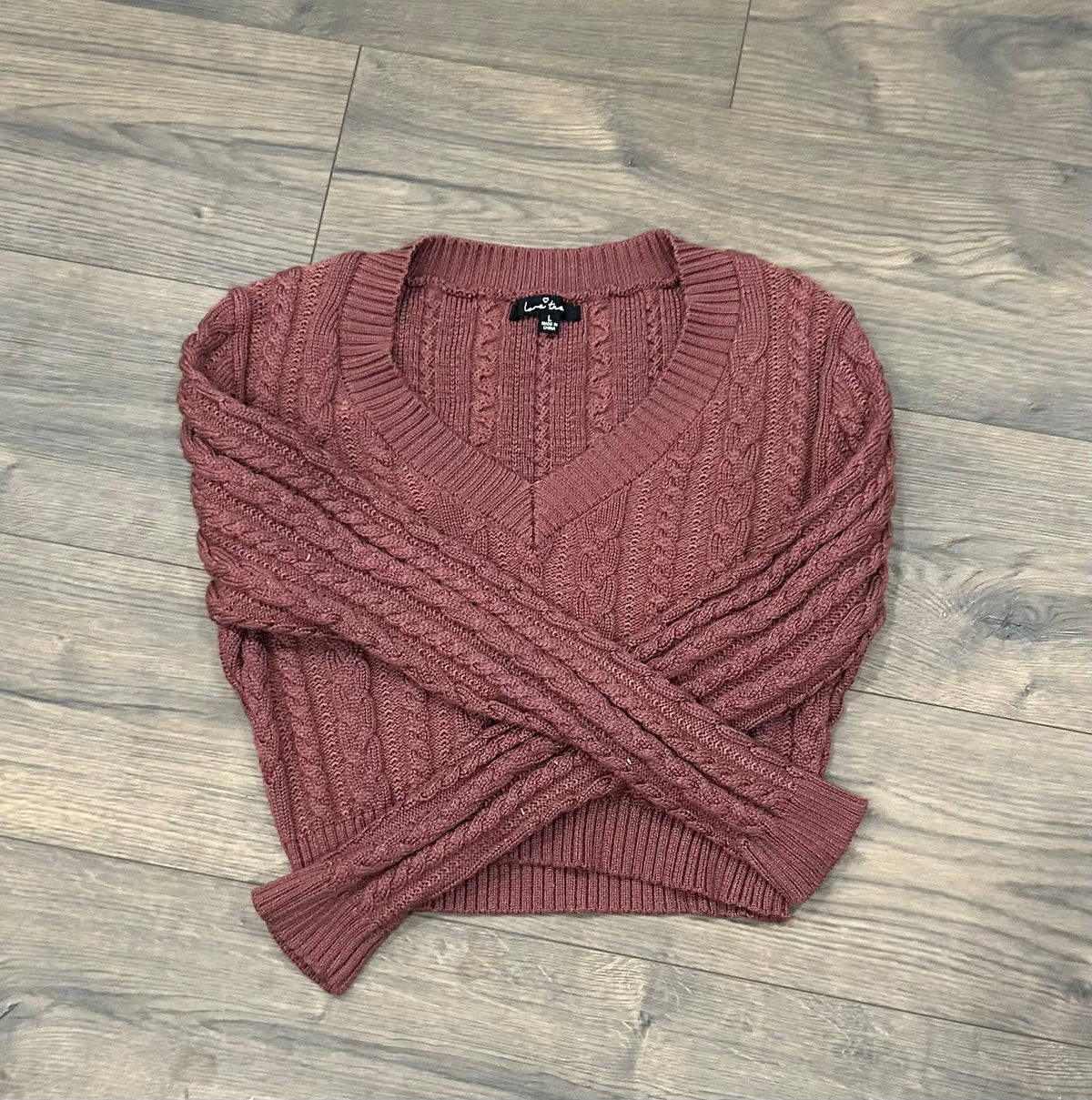 135 Juniors maroon v neck sweater, LN, only air dried, Size L fits like a medium
