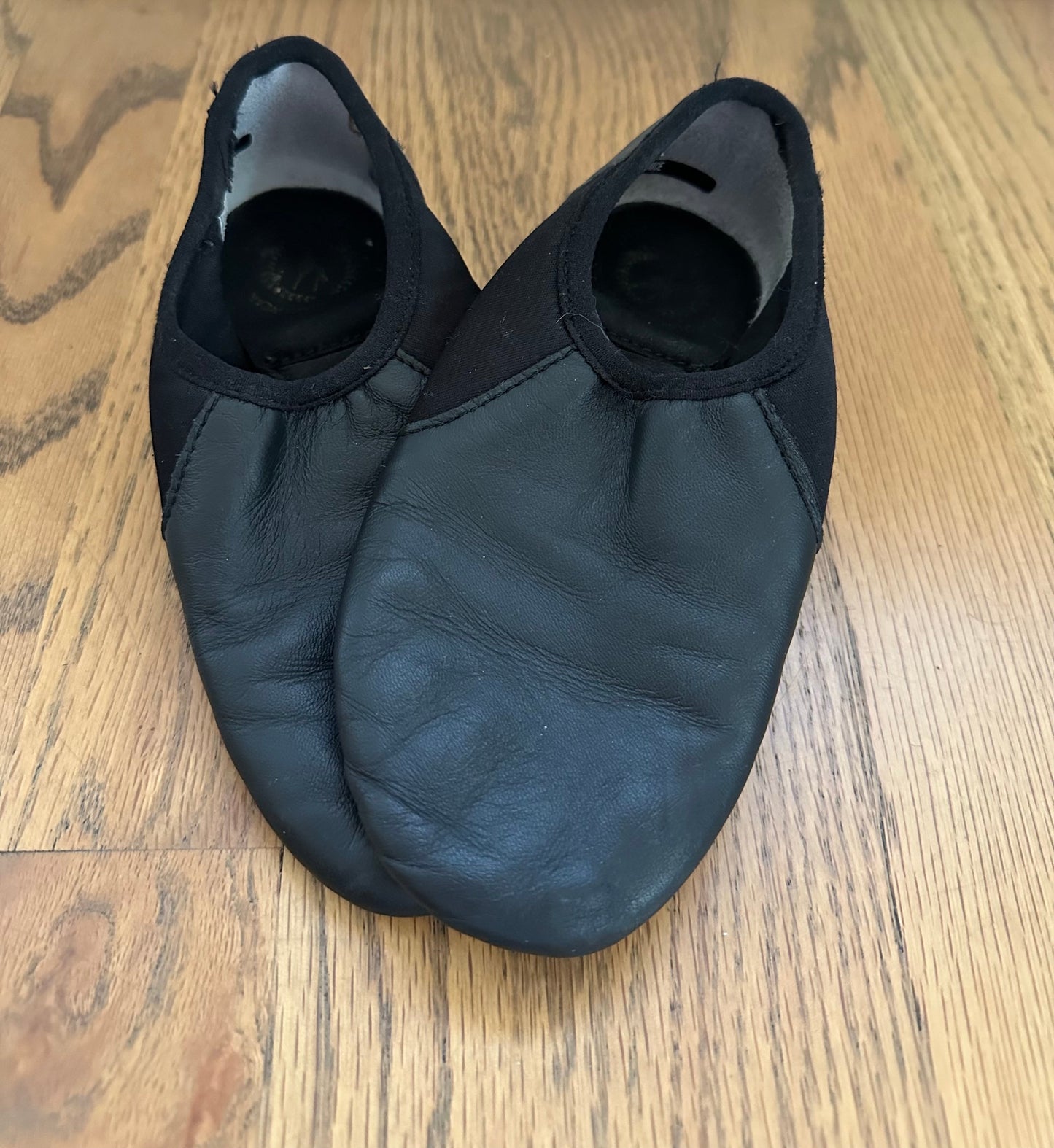 #198- Girls, Bloch Neoflex Black Jazz Shoes- Size 1