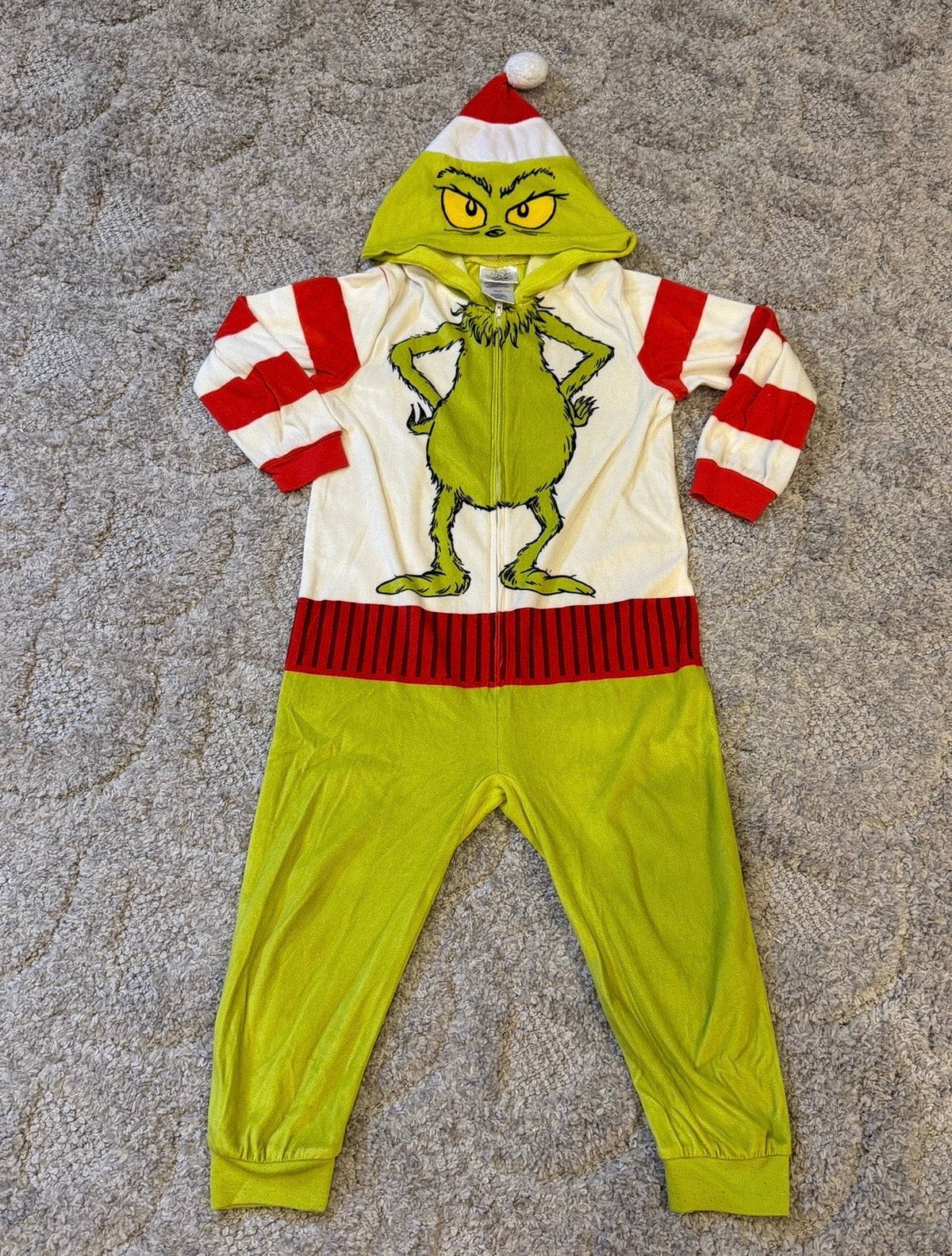 16 - Grinch One Piece Jammies - XS (4/5)